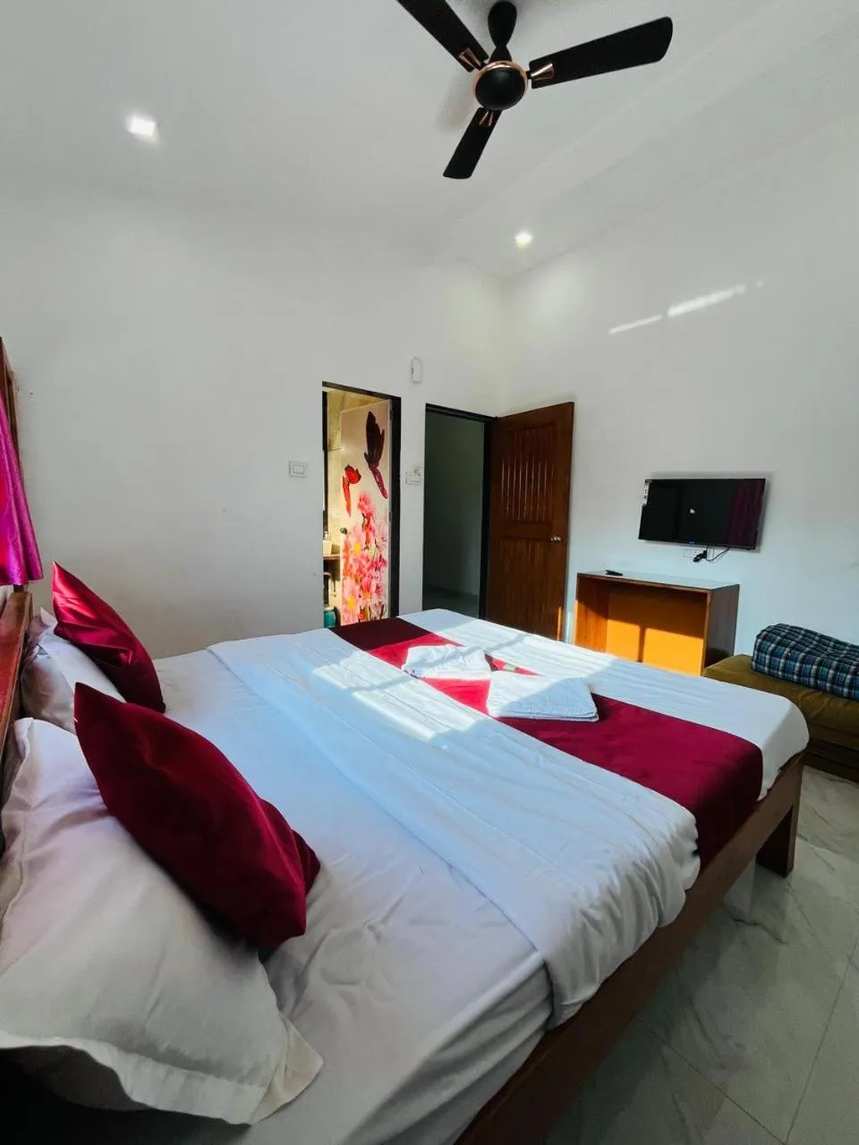 Photo of the whole room in Green Heaven River Side Resort and Villa