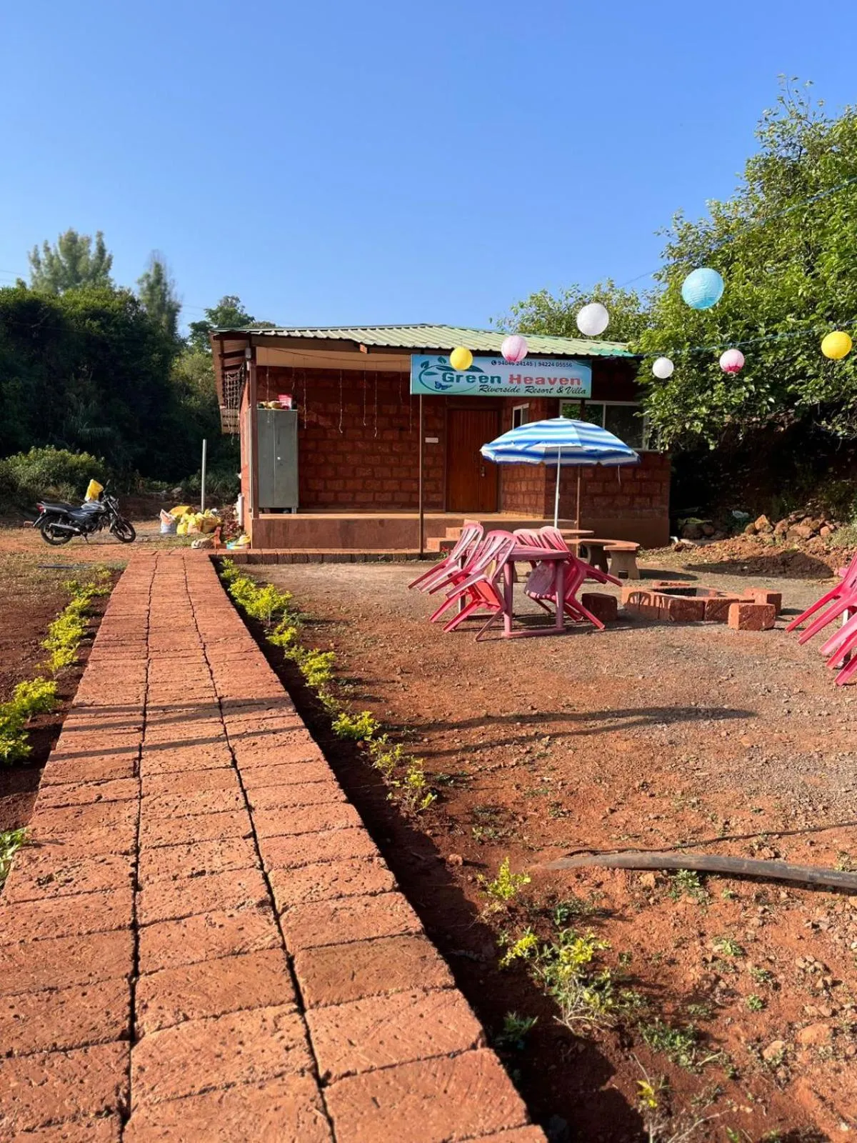 Green Heaven River Side Resort and Villa