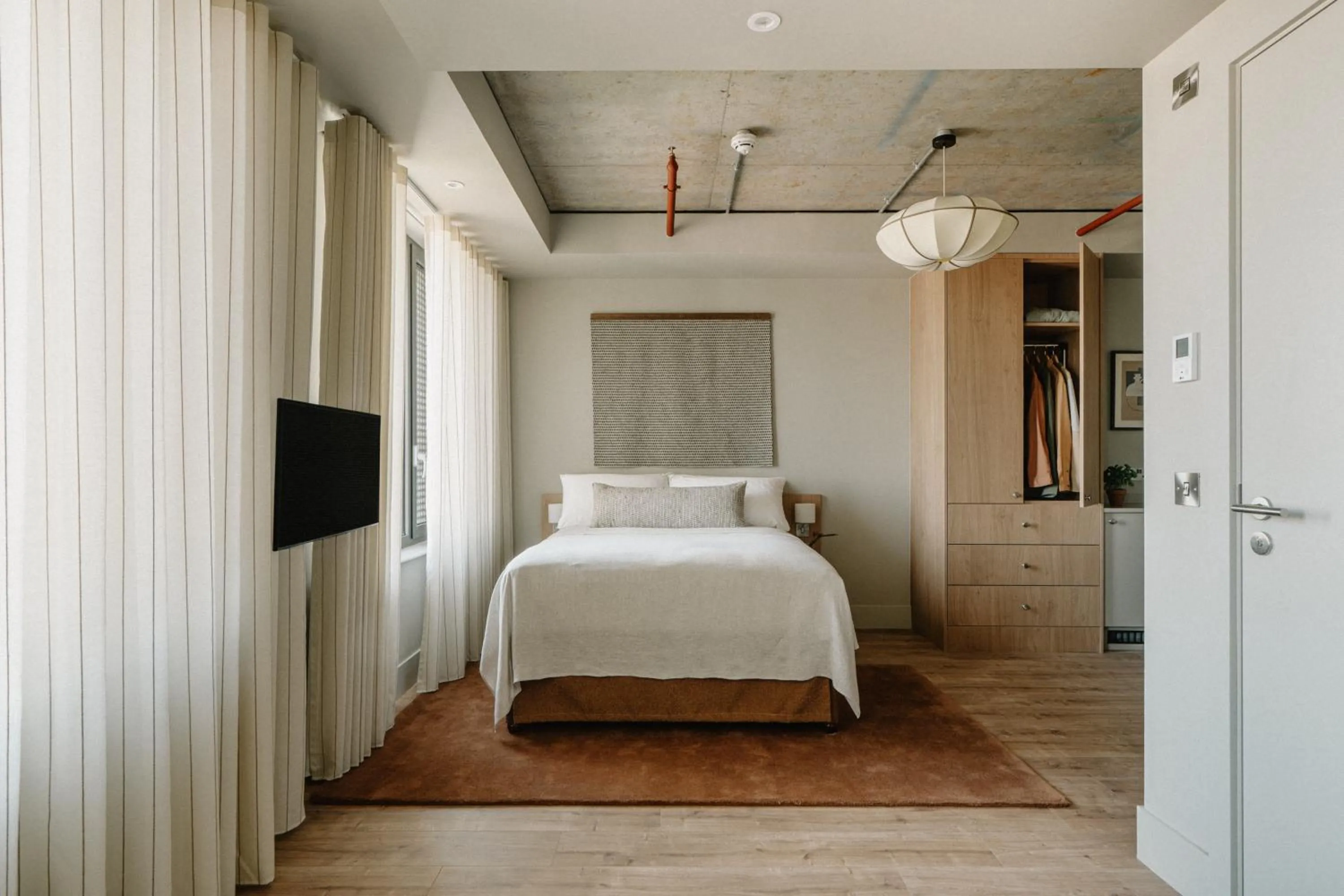 Bed in Mason & Fifth, Westbourne Park