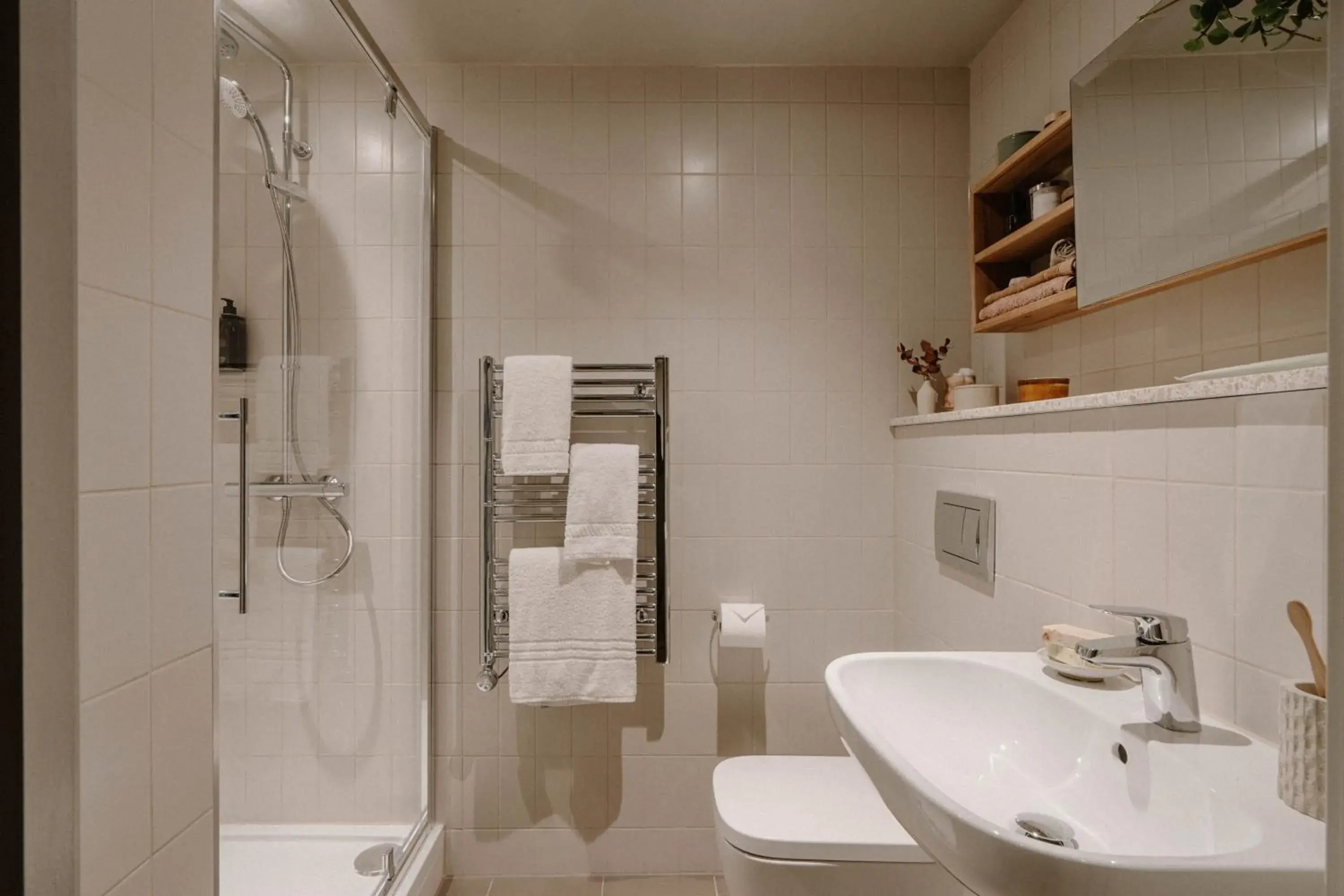 Deluxe Double Studio in Mason & Fifth, Westbourne Park Deluxe Double Studio in Mason & Fifth, Westbourne Park