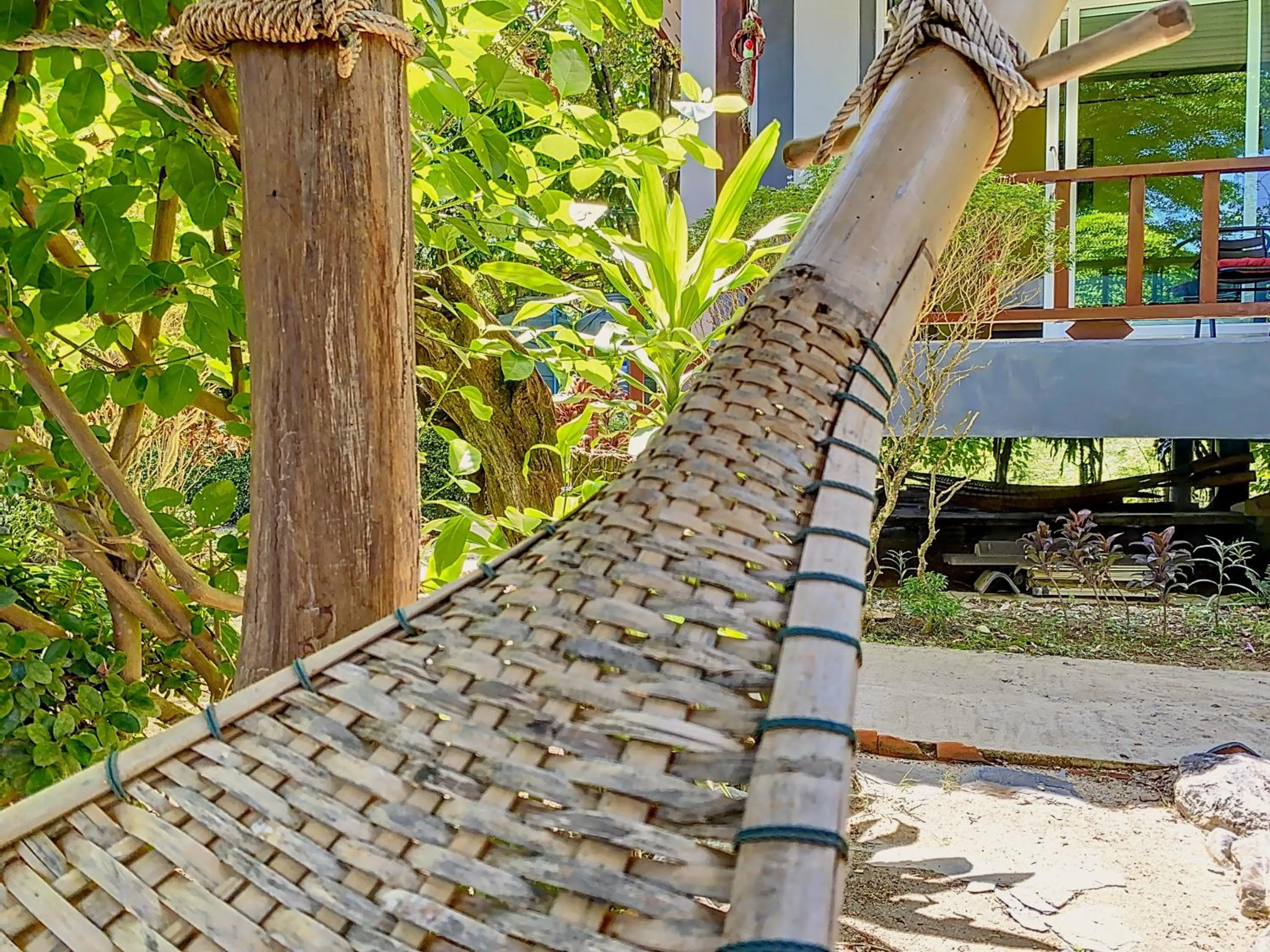 Garden in Sunanta Bungalow