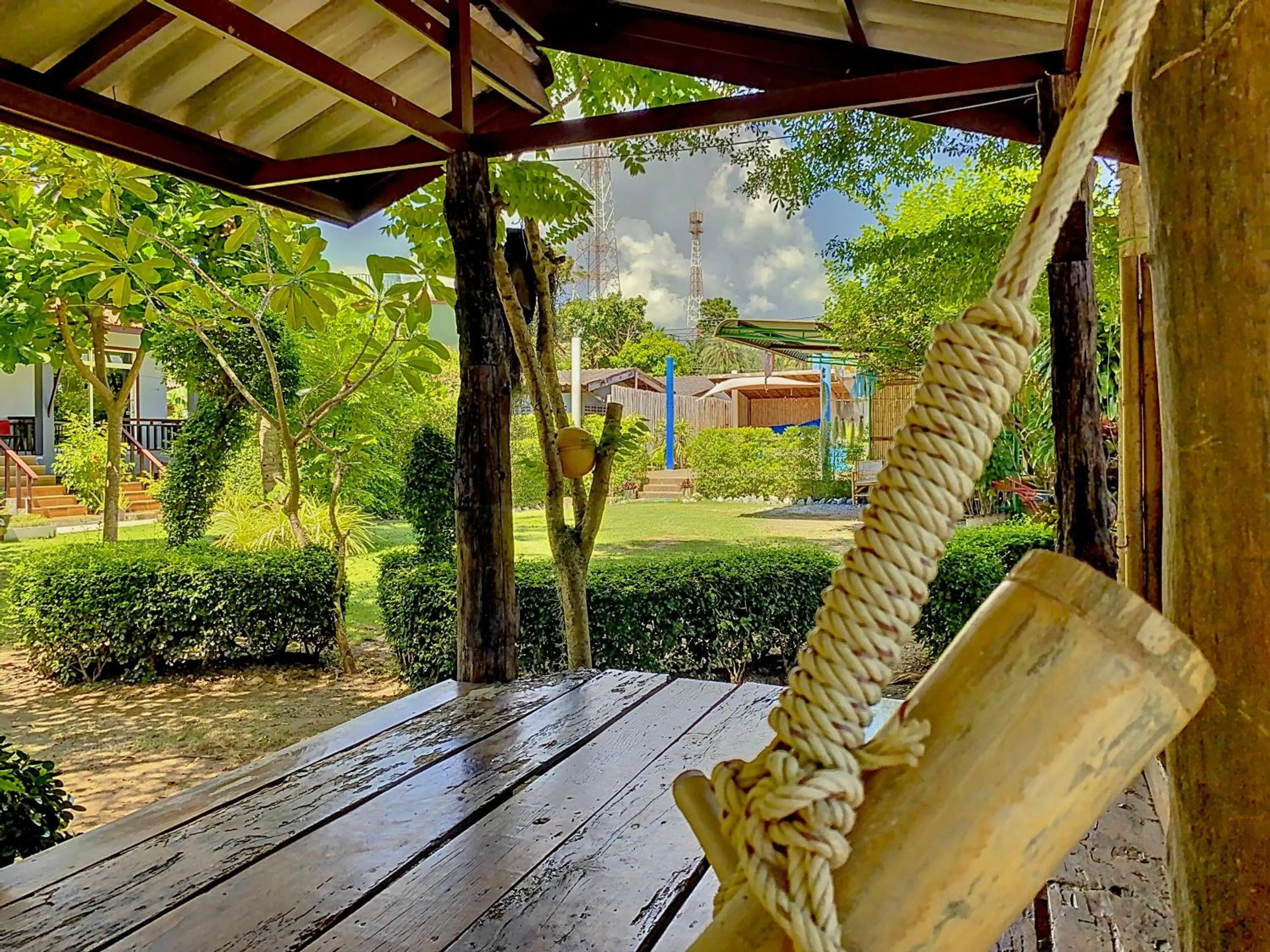 Garden in Sunanta Bungalow