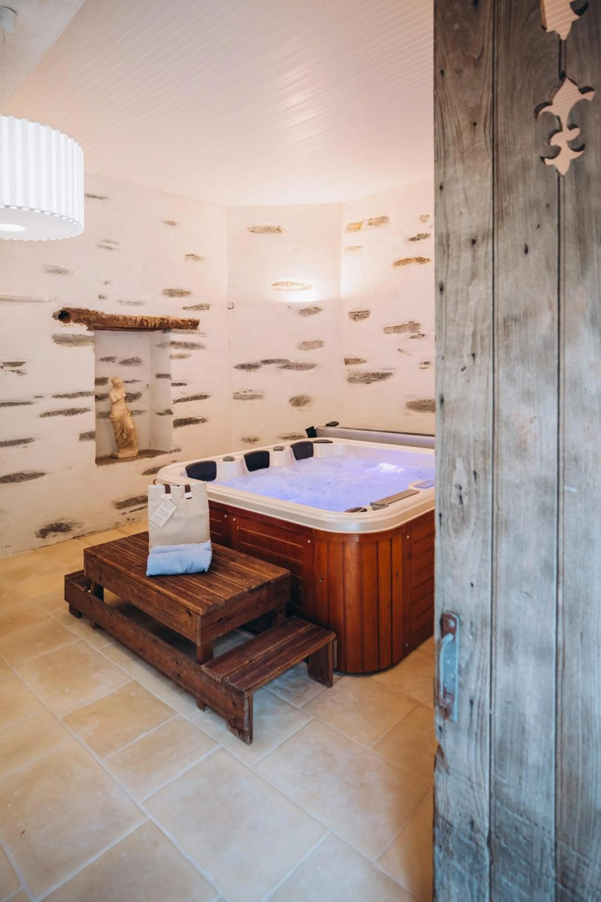Spa and wellness centre/facilities in Château de KERVOAZEC - Chambres d'hôtes