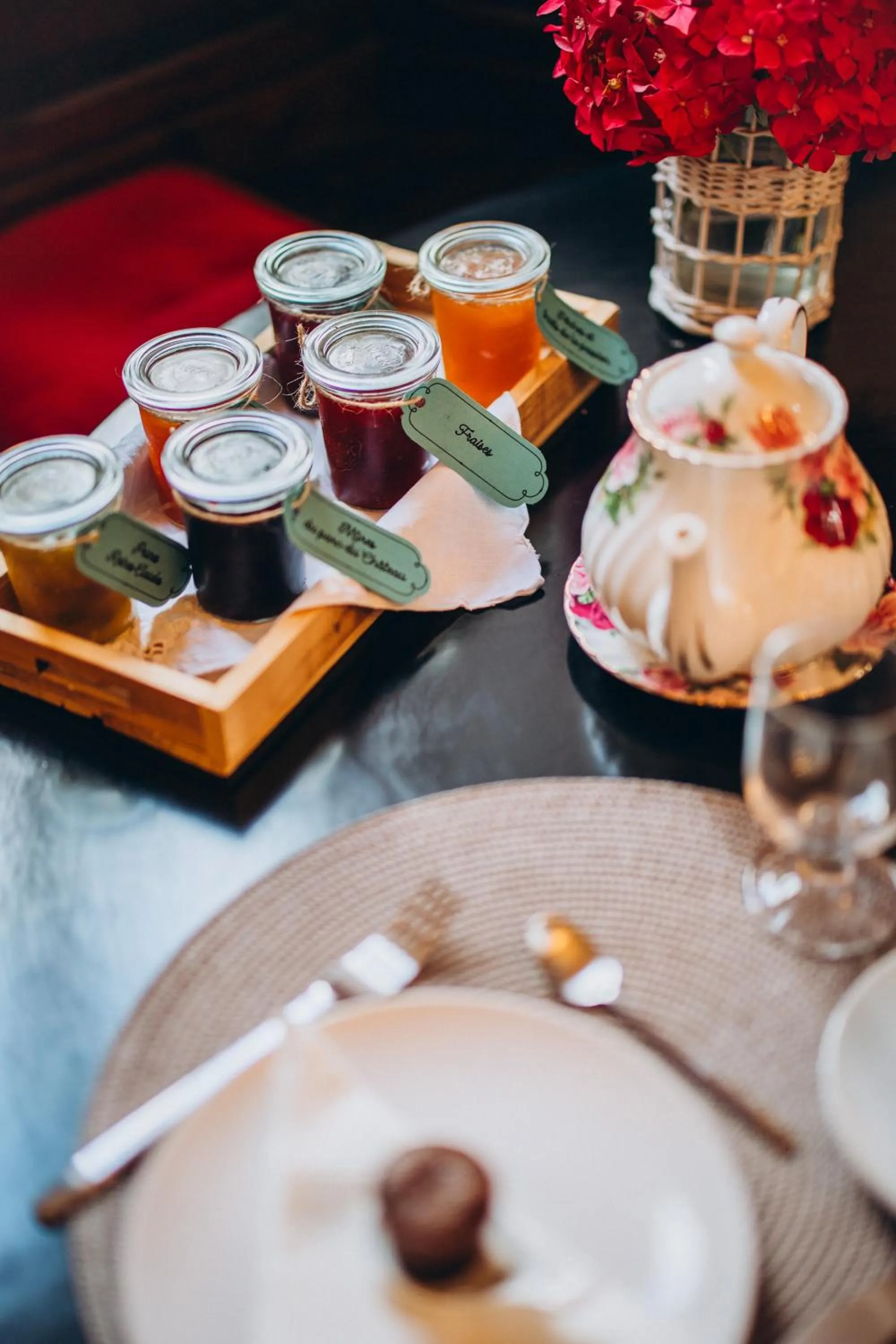 Breakfast in Château de KERVOAZEC - Chambres d'hôtes