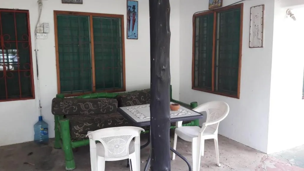 The New Big Tree Beach Resort