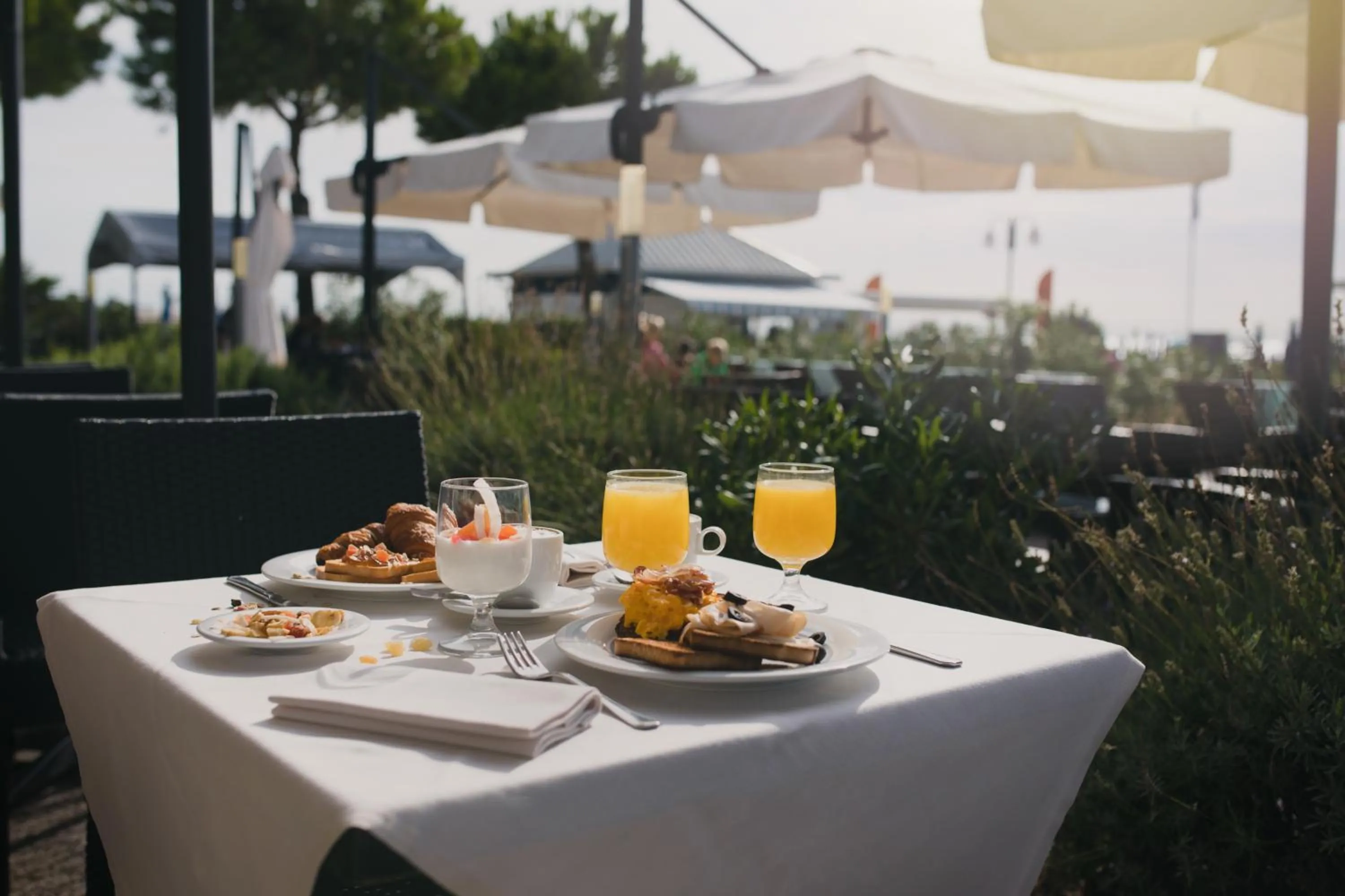 Buffet breakfast in Hotel La Bussola