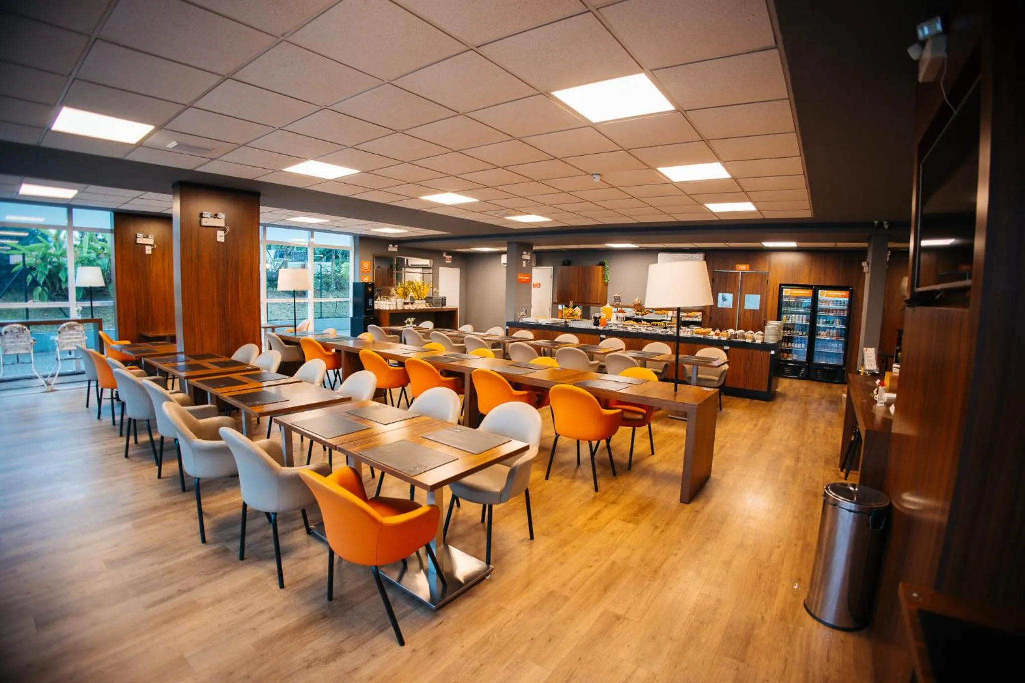 Restaurant/places to eat in Hotel 10 Blumenau