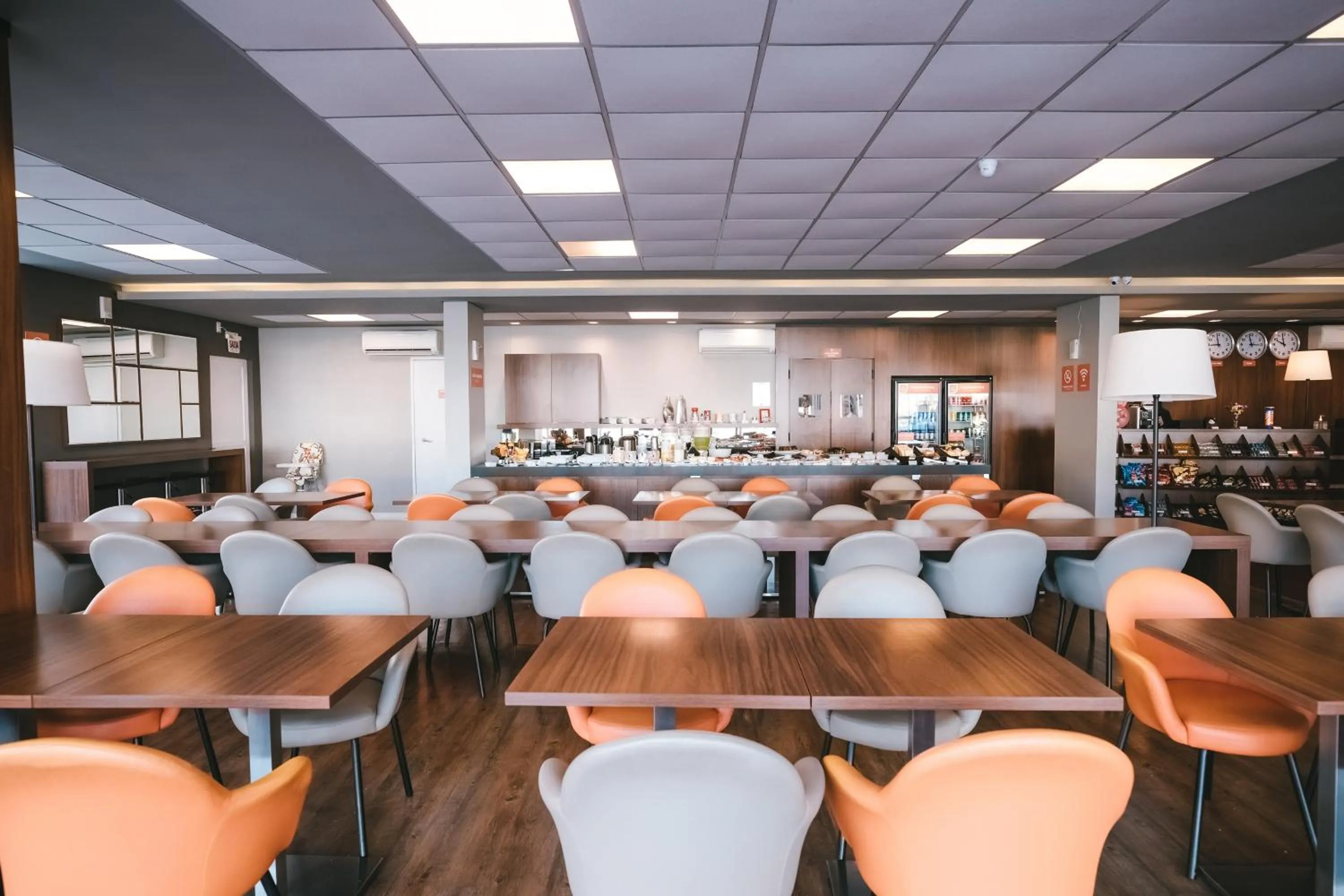 Restaurant/places to eat in Hotel 10 Blumenau