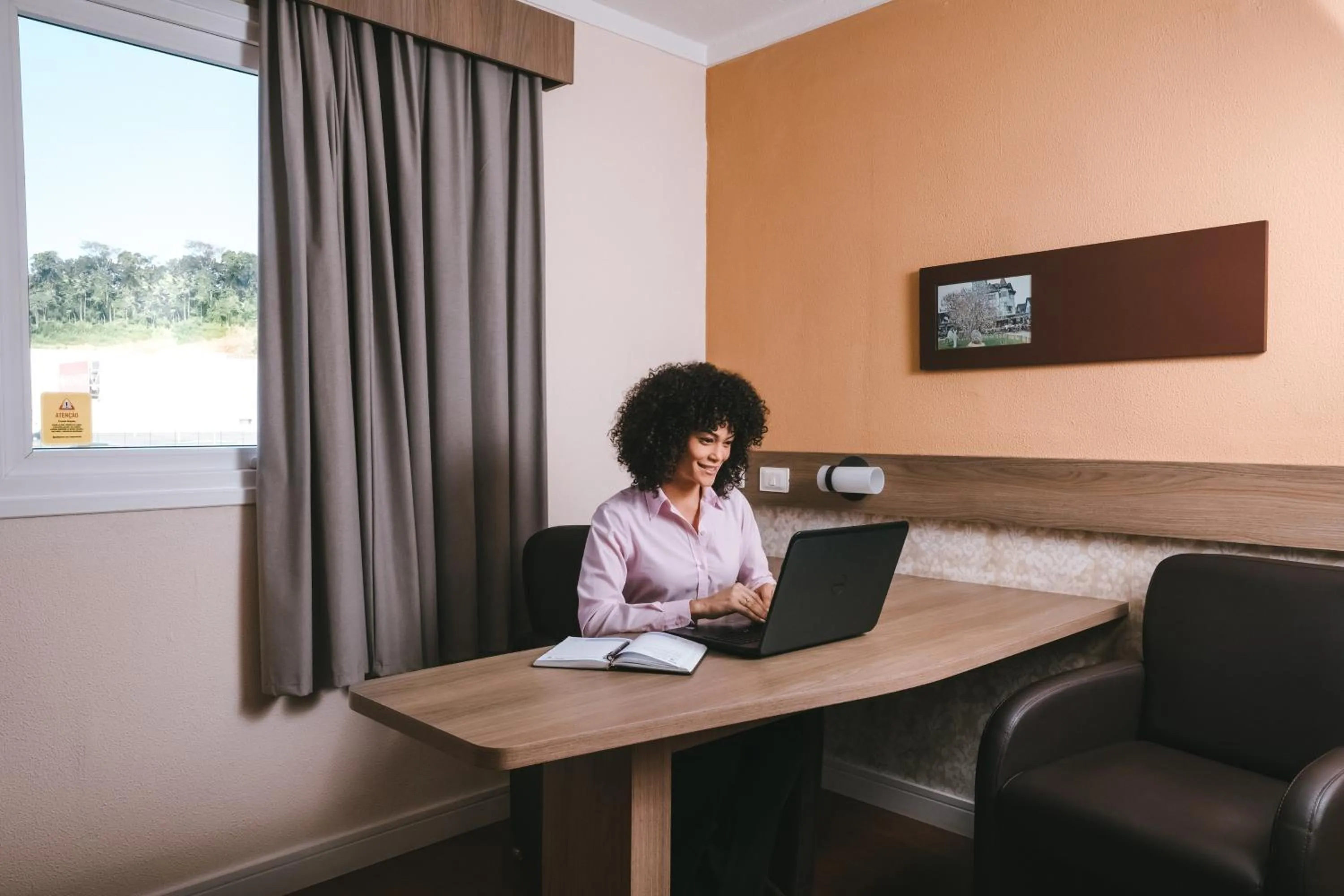 People in Hotel 10 Blumenau