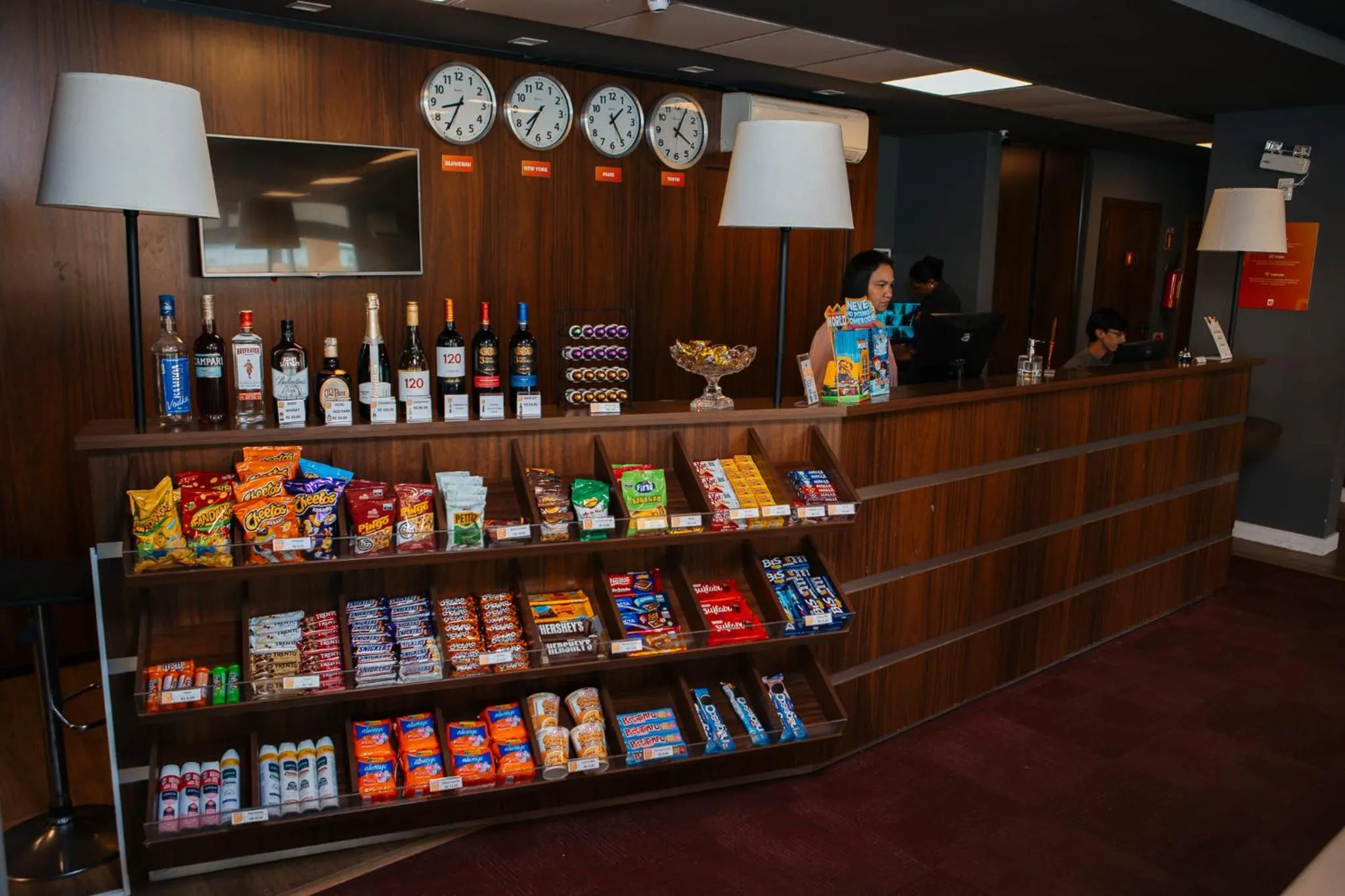 Lounge or bar in Hotel 10 Blumenau