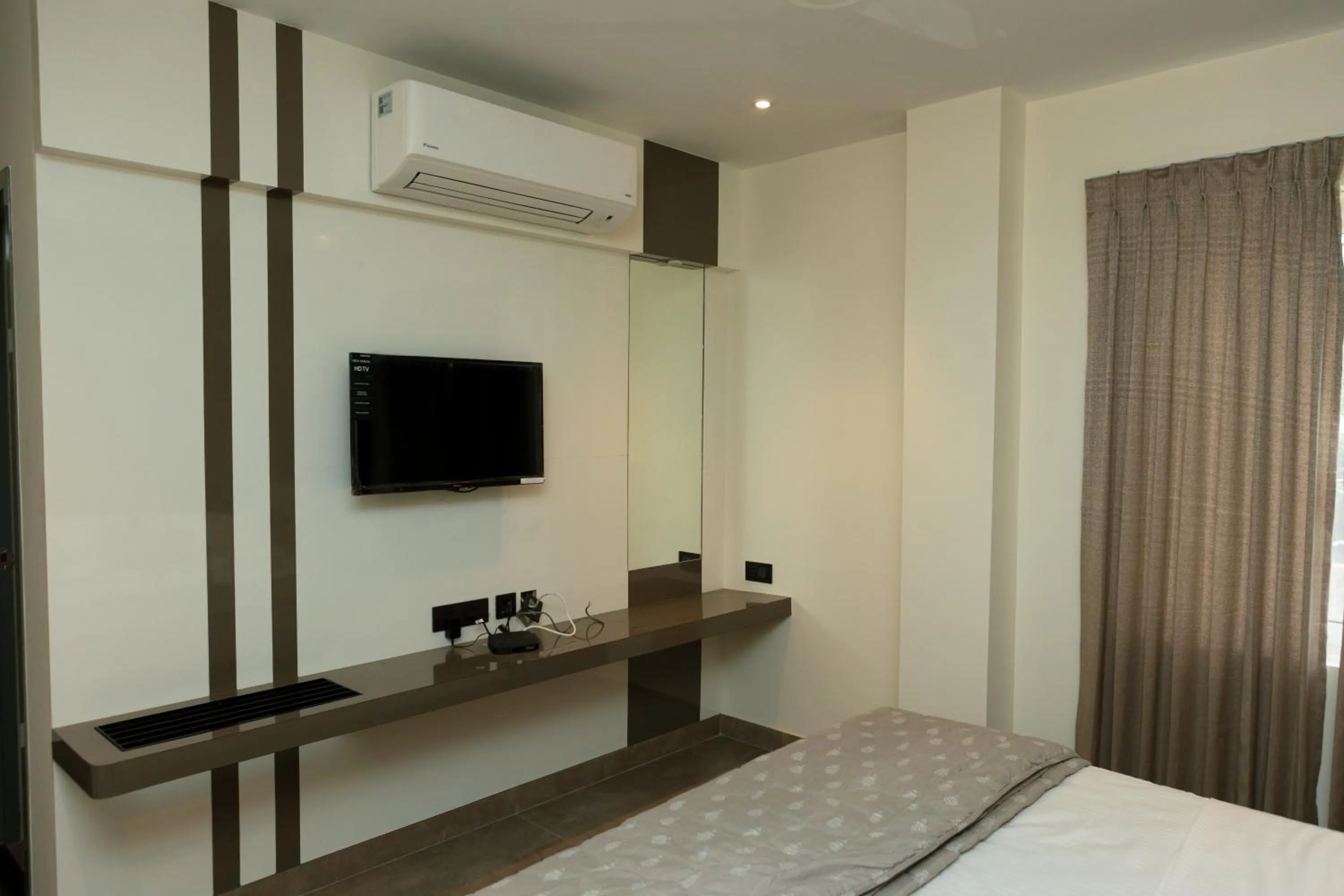 TV and multimedia, Bed in MAS Residency