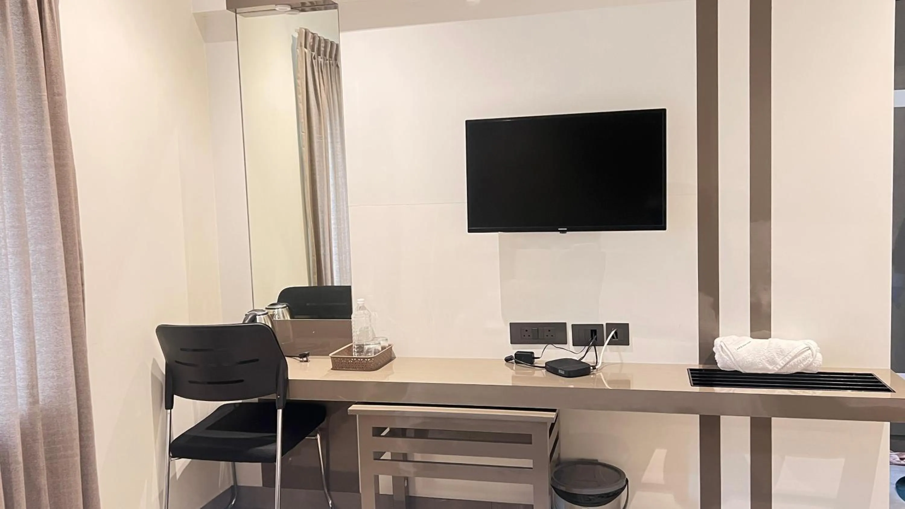 TV and multimedia in MAS Residency