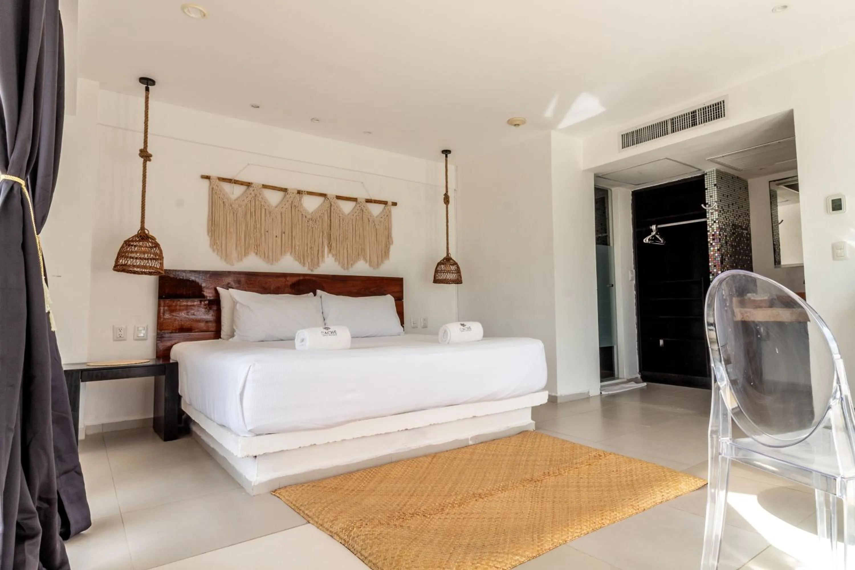 Bed in Cache Hotel Boutique - Adults Only