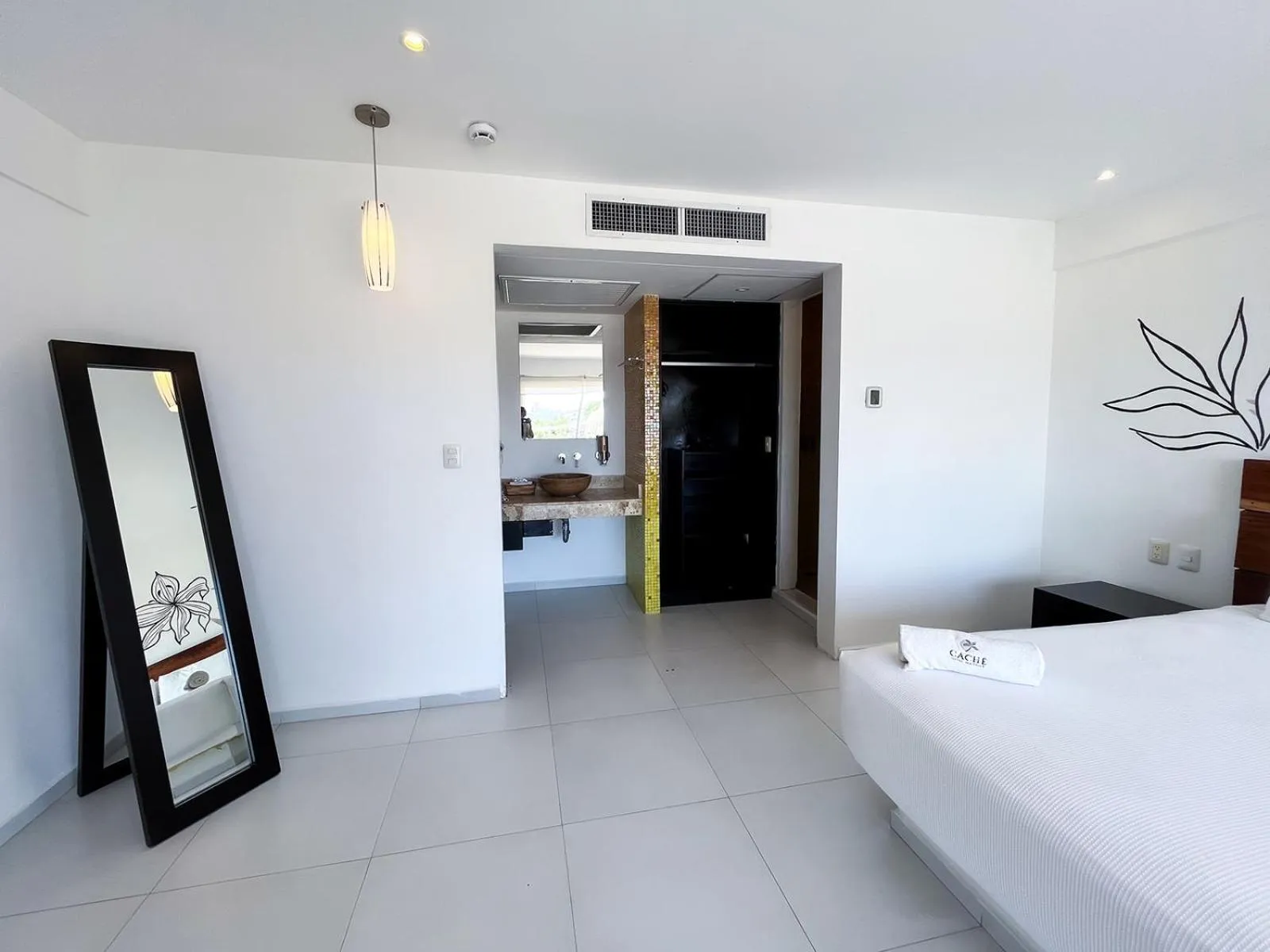 Bedroom, Bed in Cache Hotel Boutique - Adults Only