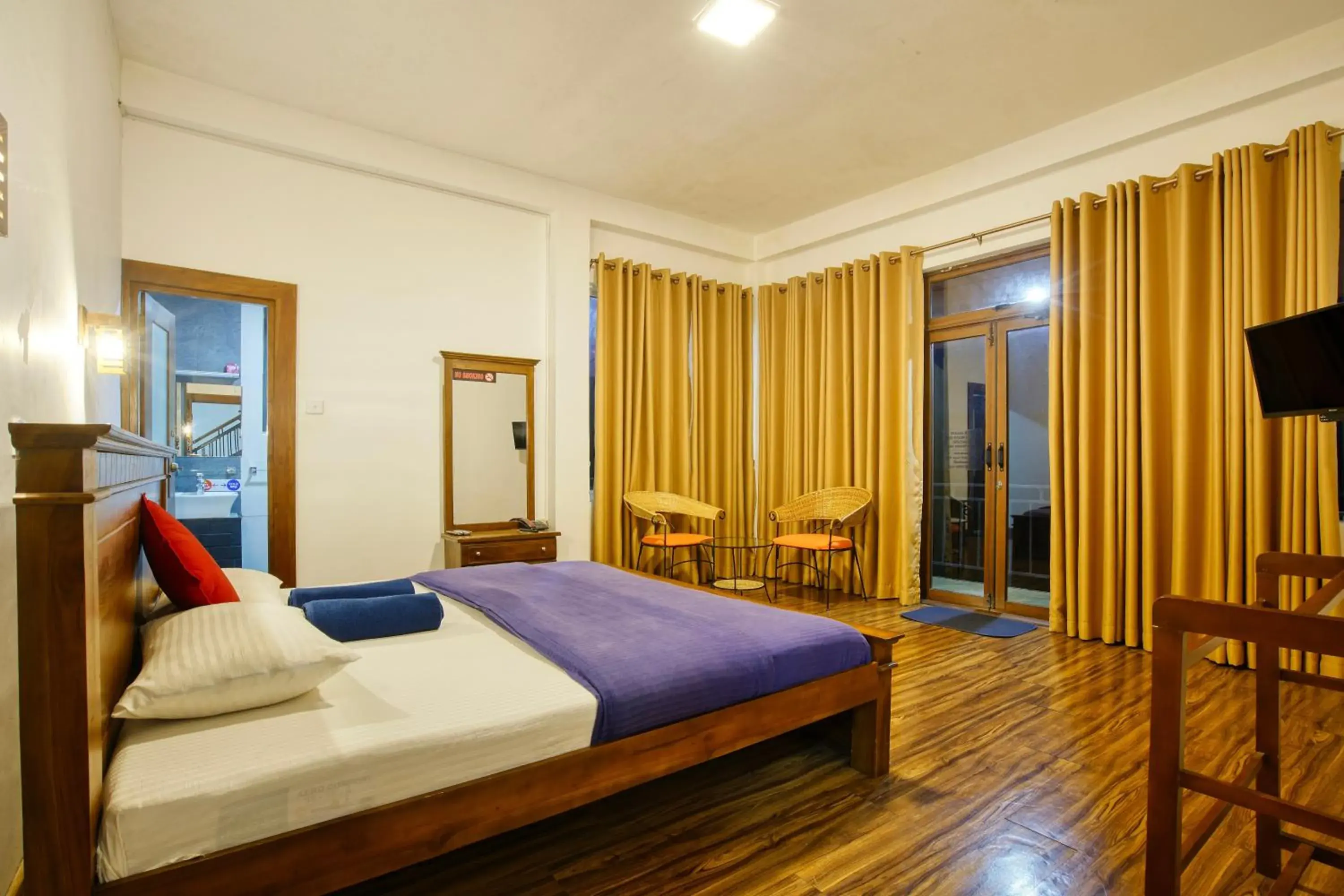 Deluxe Double Room with Balcony - single occupancy in Daynish Rock Bungalow Deluxe Double Room with Balcony - single occupancy in Daynish Rock Bungalow