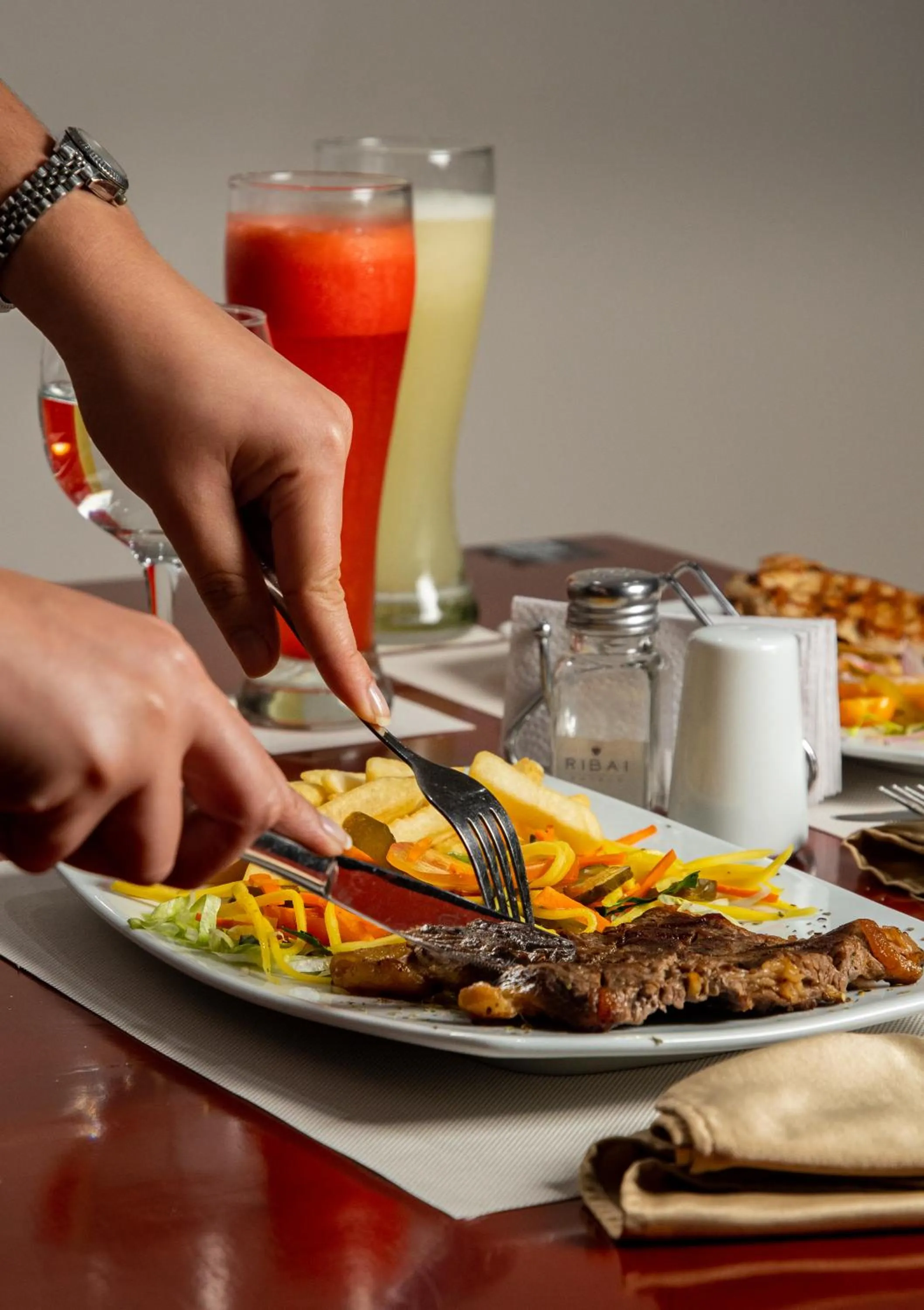 Restaurant/places to eat in Ribai Hotels Santa Marta