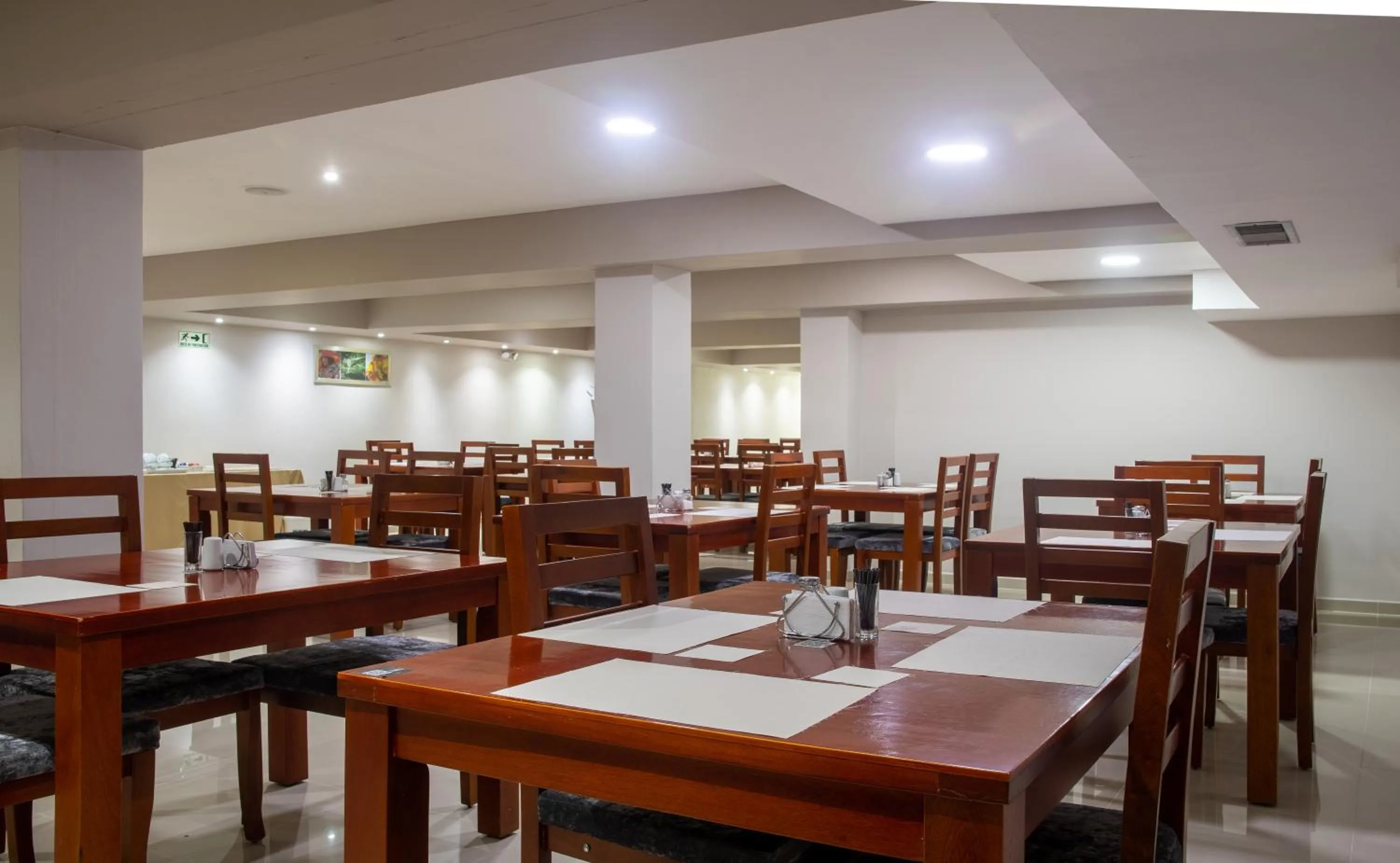 Restaurant/places to eat in Ribai Hotels Santa Marta