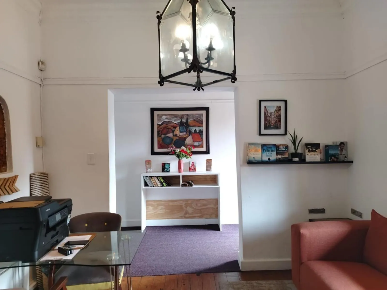 Seating area in 84 on Fourth Guest House