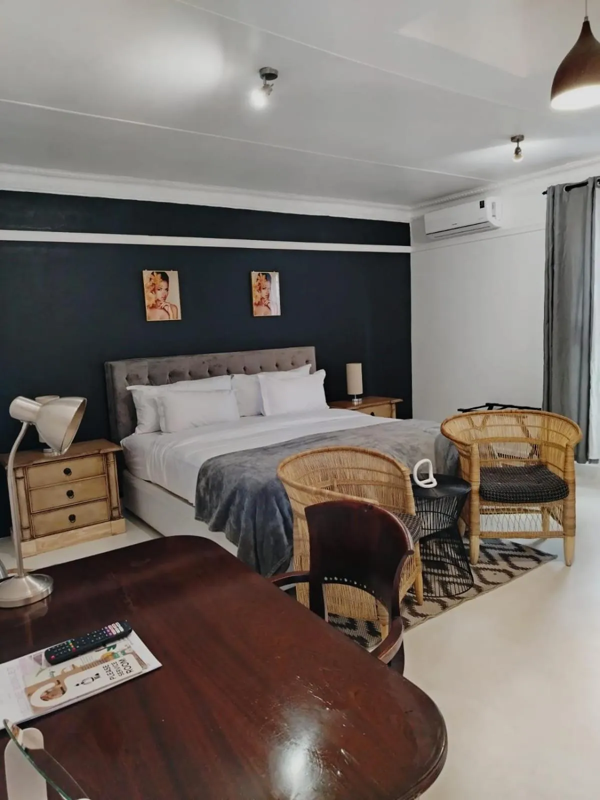 Photo of the whole room, Bed in 84 on Fourth Guest House