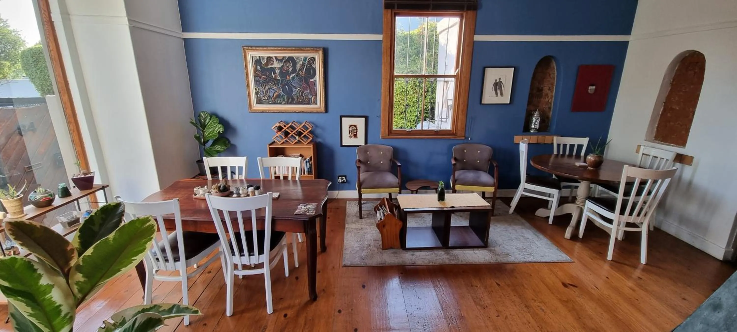 Dining area in 84 on Fourth Guest House
