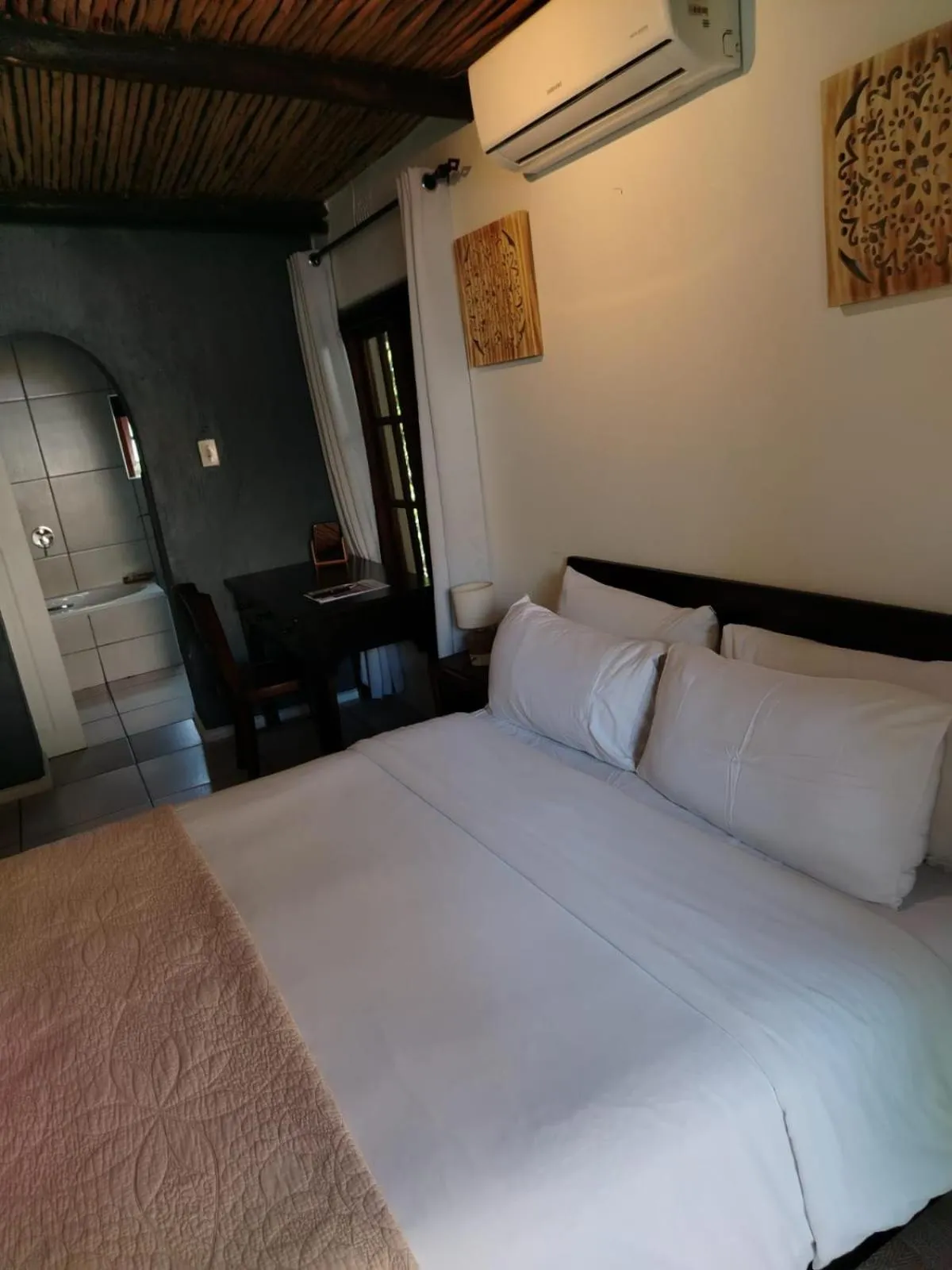 Bedroom, Bed in 84 on Fourth Guest House