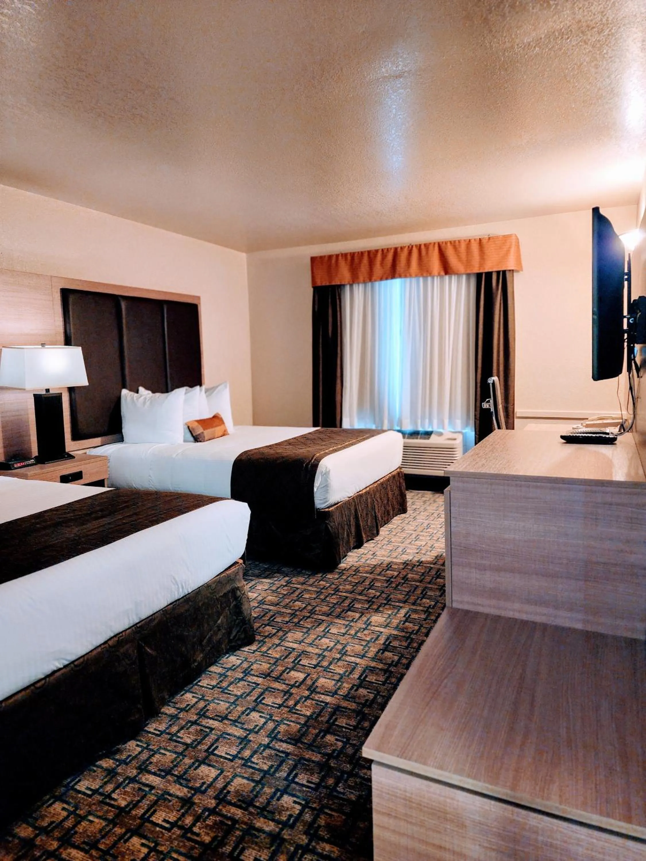 Bed in Gold Circle Inn