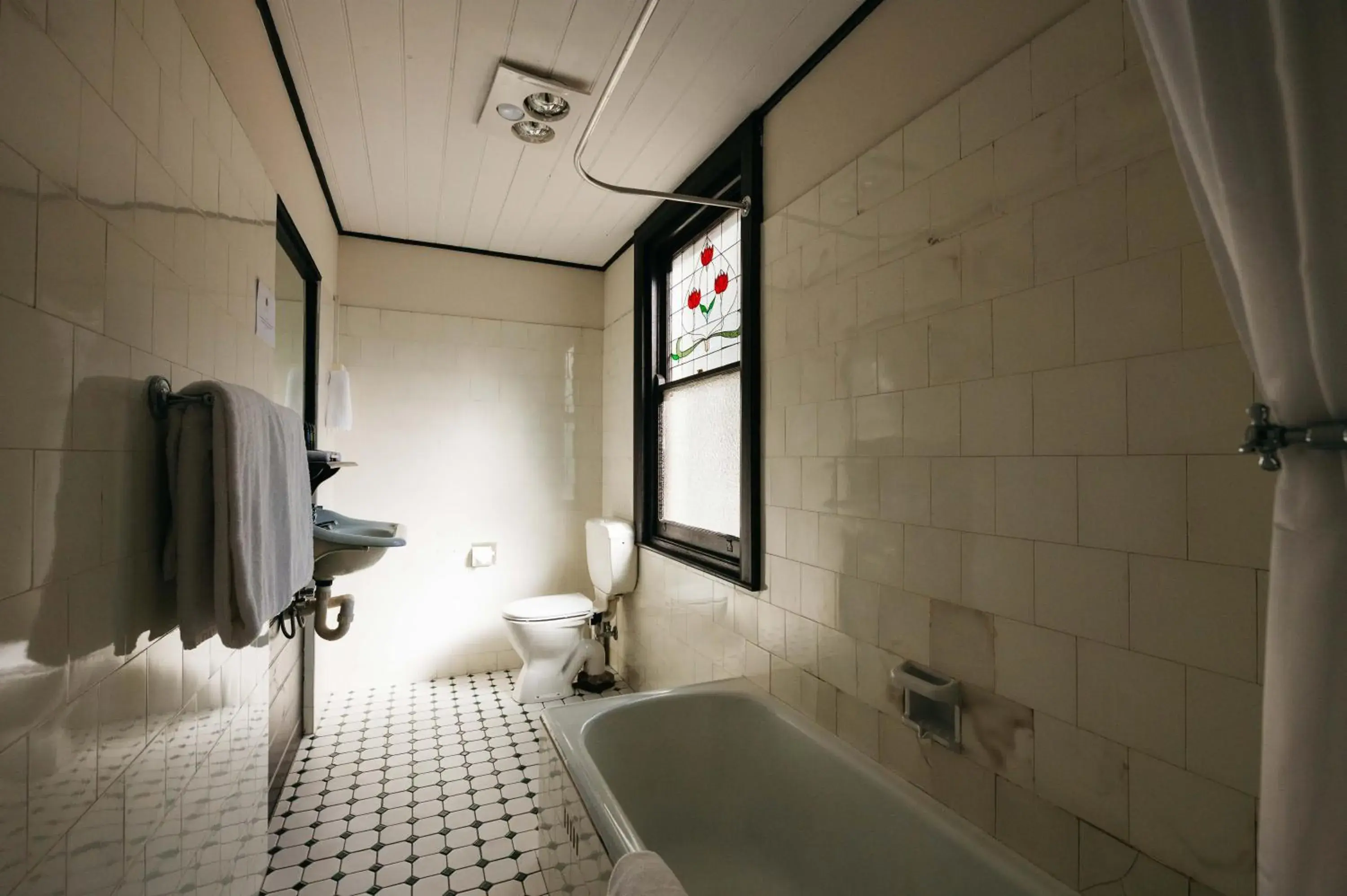 Standard Twin Room in Hotel Etico at Mount Victoria Manor Standard Twin Room in Hotel Etico at Mount Victoria Manor