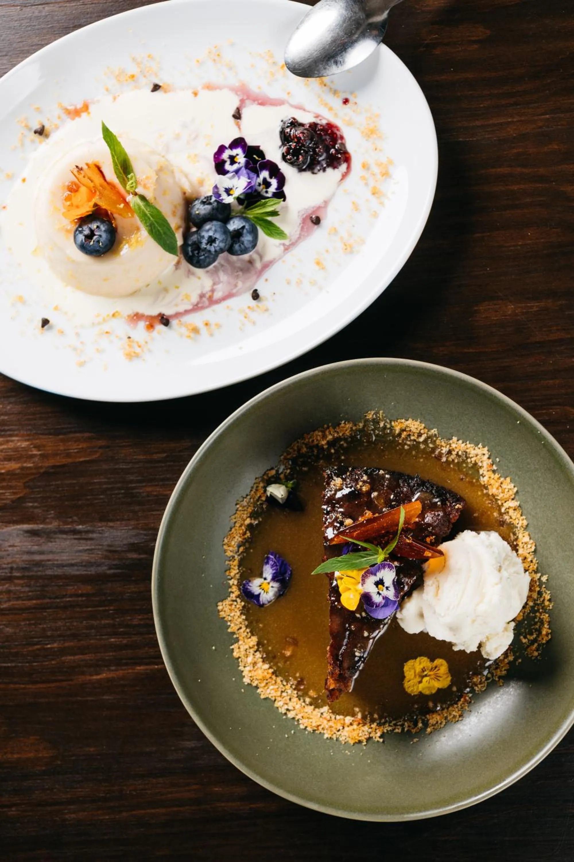 Restaurant/places to eat in Hotel Etico at Mount Victoria Manor