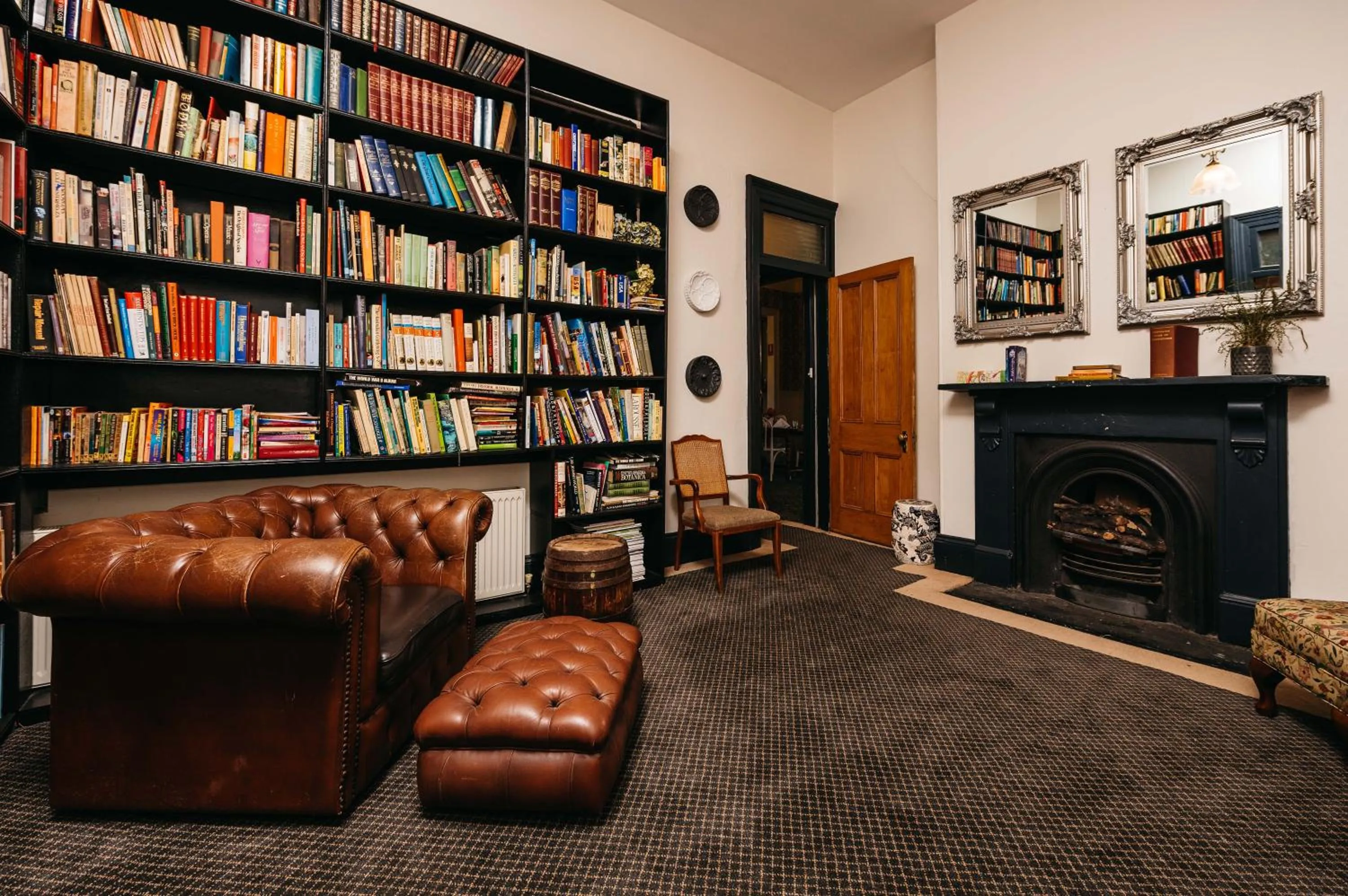 Library in Hotel Etico at Mount Victoria Manor