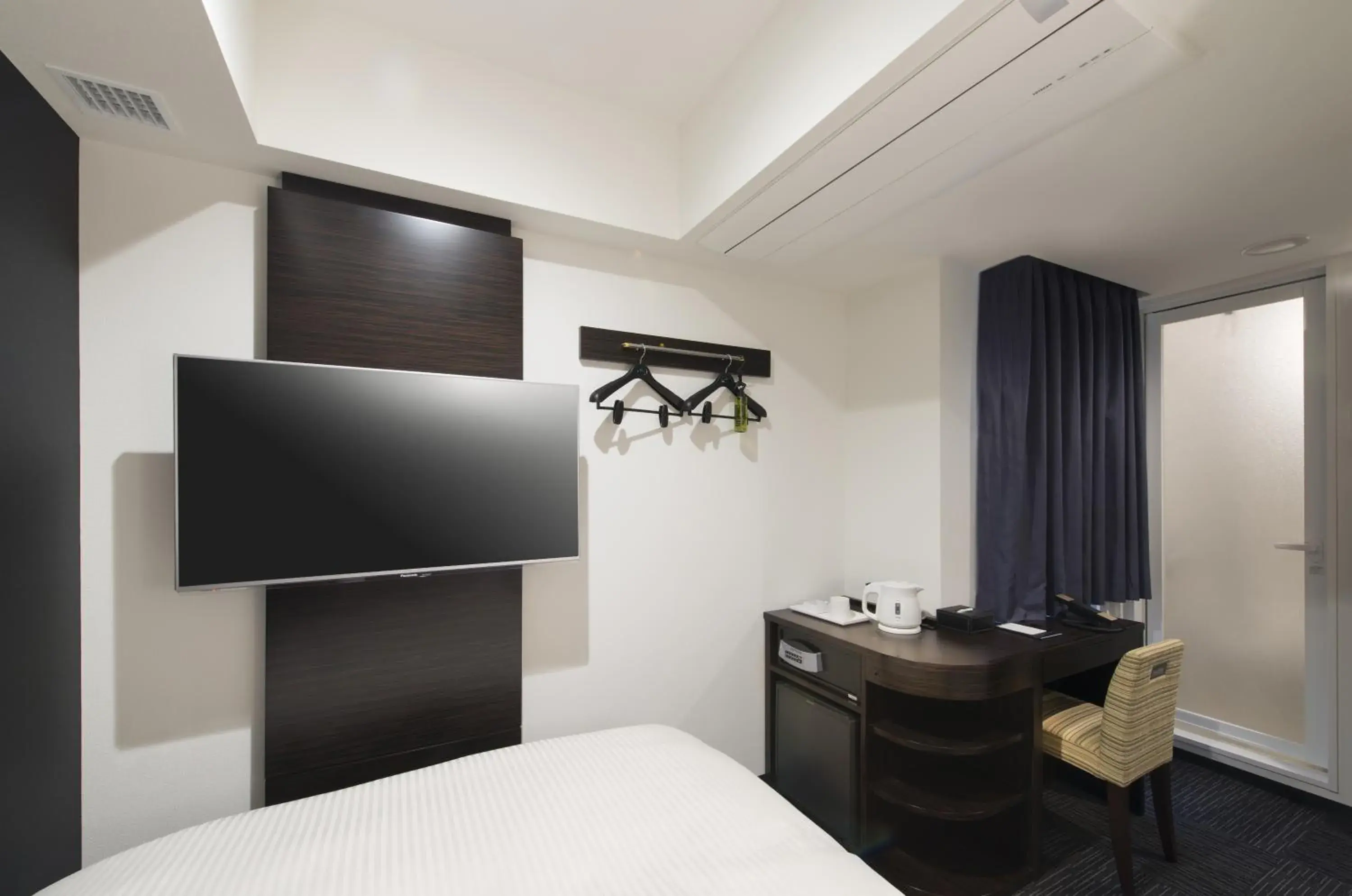 TV and multimedia, Bed in HOTEL Guest1 Ueno Ekimae TV and multimedia, Bed in HOTEL Guest1 Ueno Ekimae