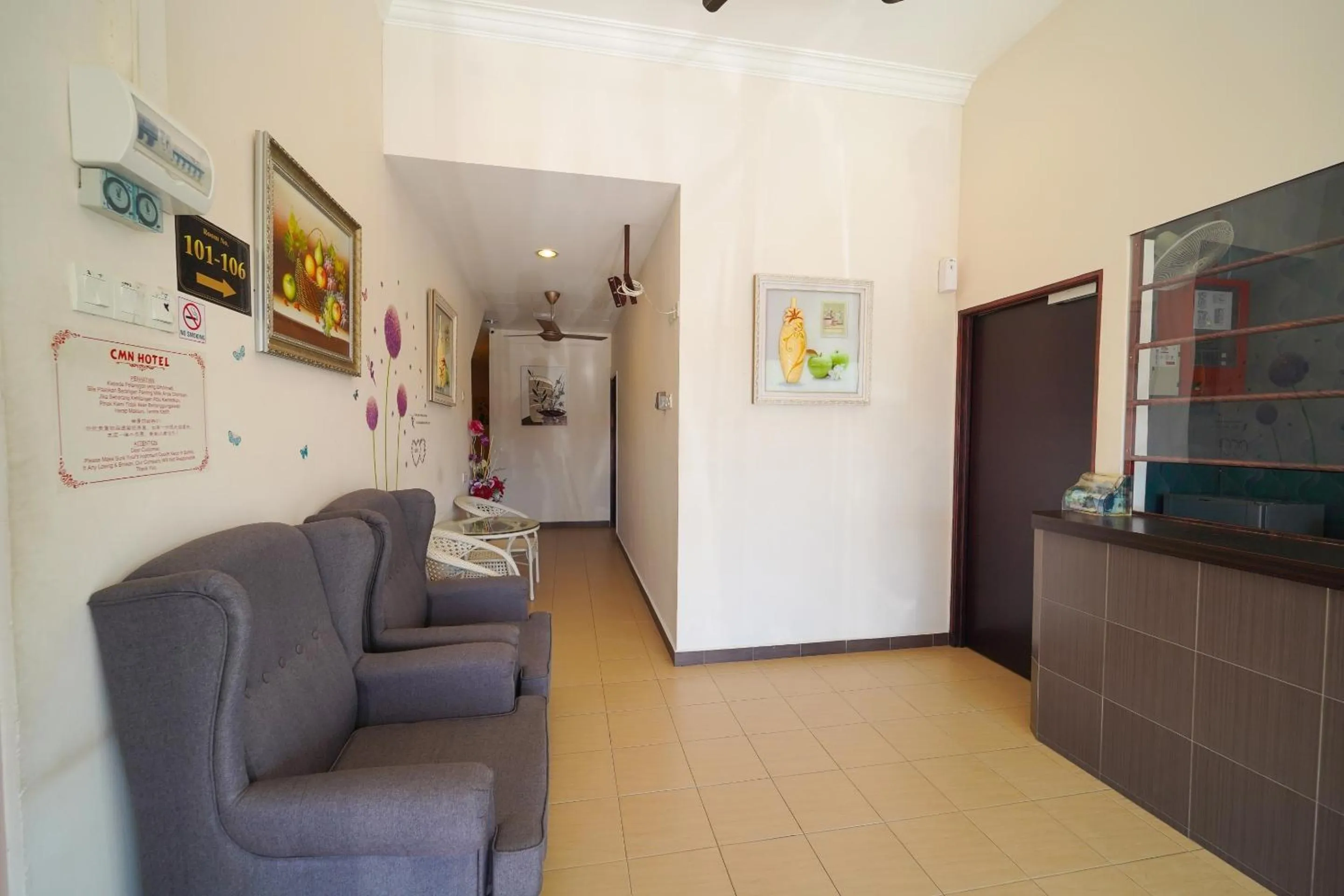 Lobby or reception in CMN Hotel & Homestay