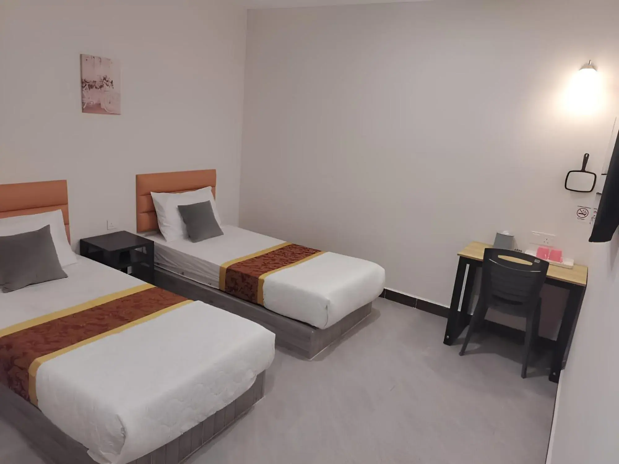 Bed in CMN Hotel & Homestay Bed in CMN Hotel & Homestay