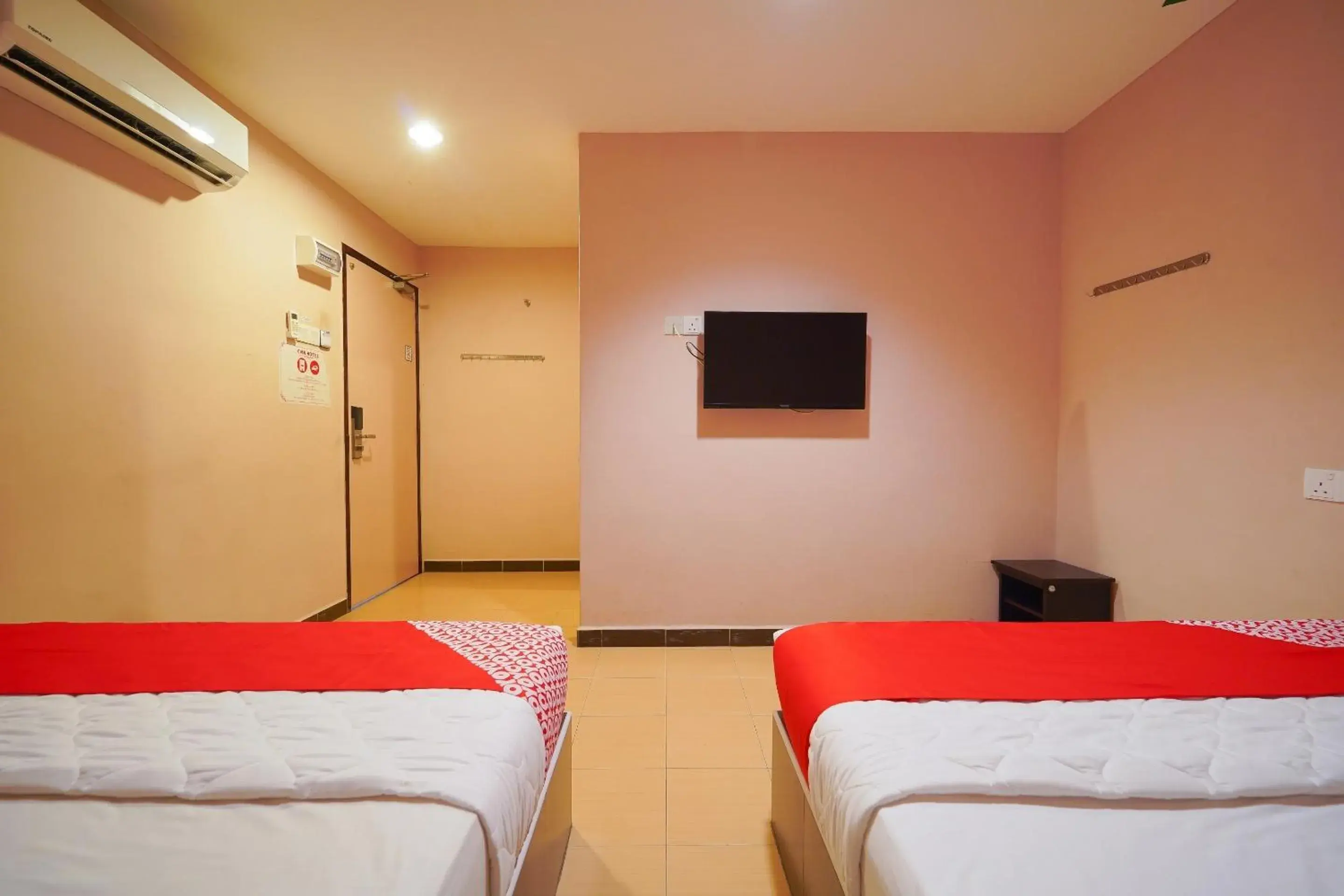 Bedroom, Bed in CMN Hotel & Homestay Bedroom, Bed in CMN Hotel & Homestay