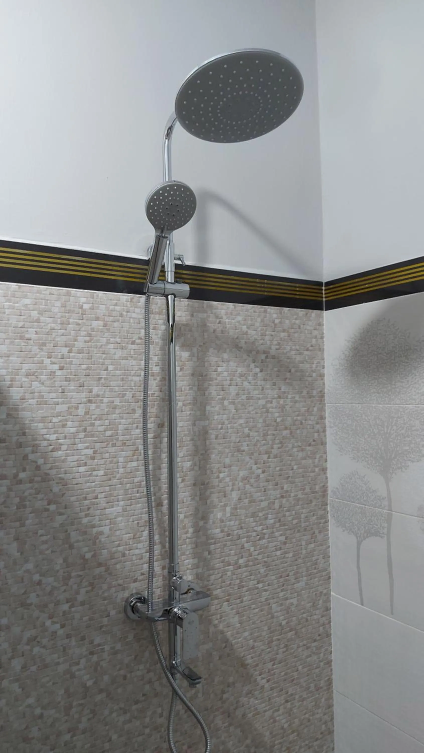 Shower in Hotel Shri Ganesh