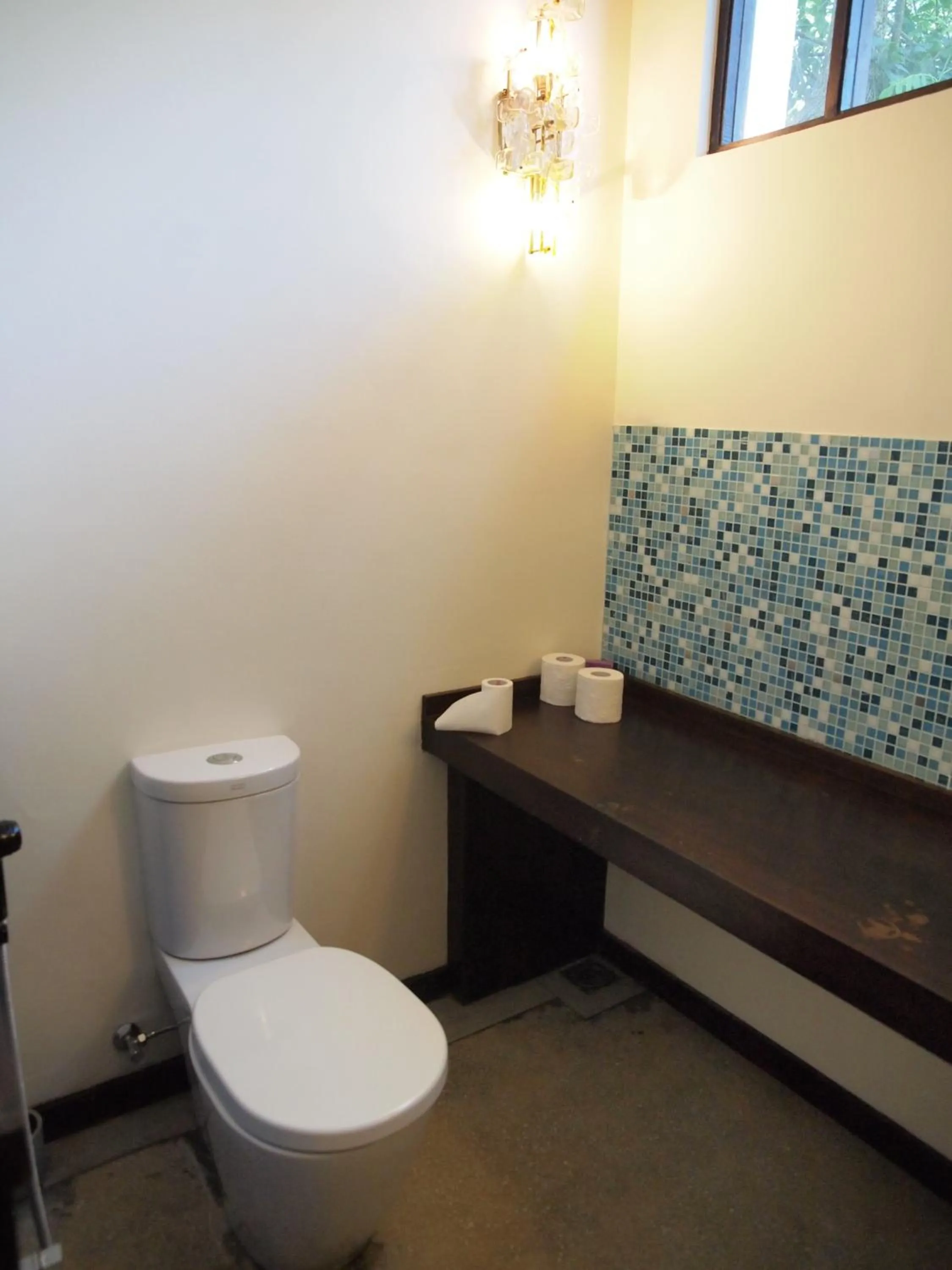 Toilet in Little Tamarind