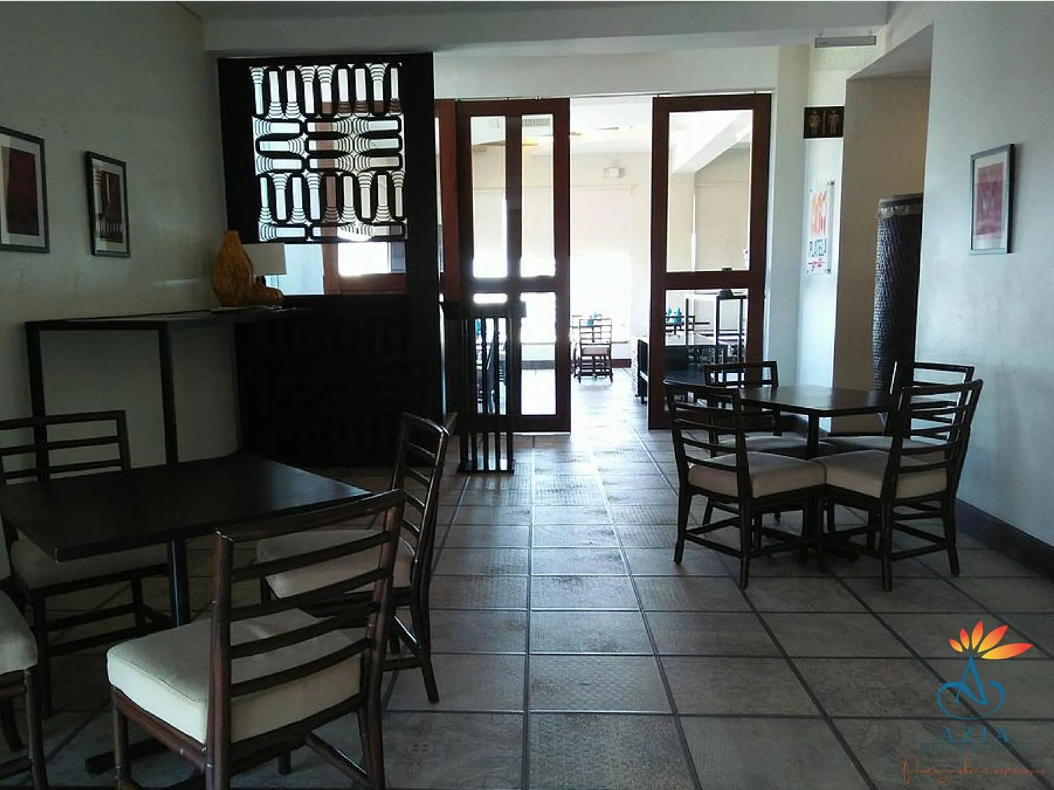 Restaurant/places to eat in Azia Suites and Residences