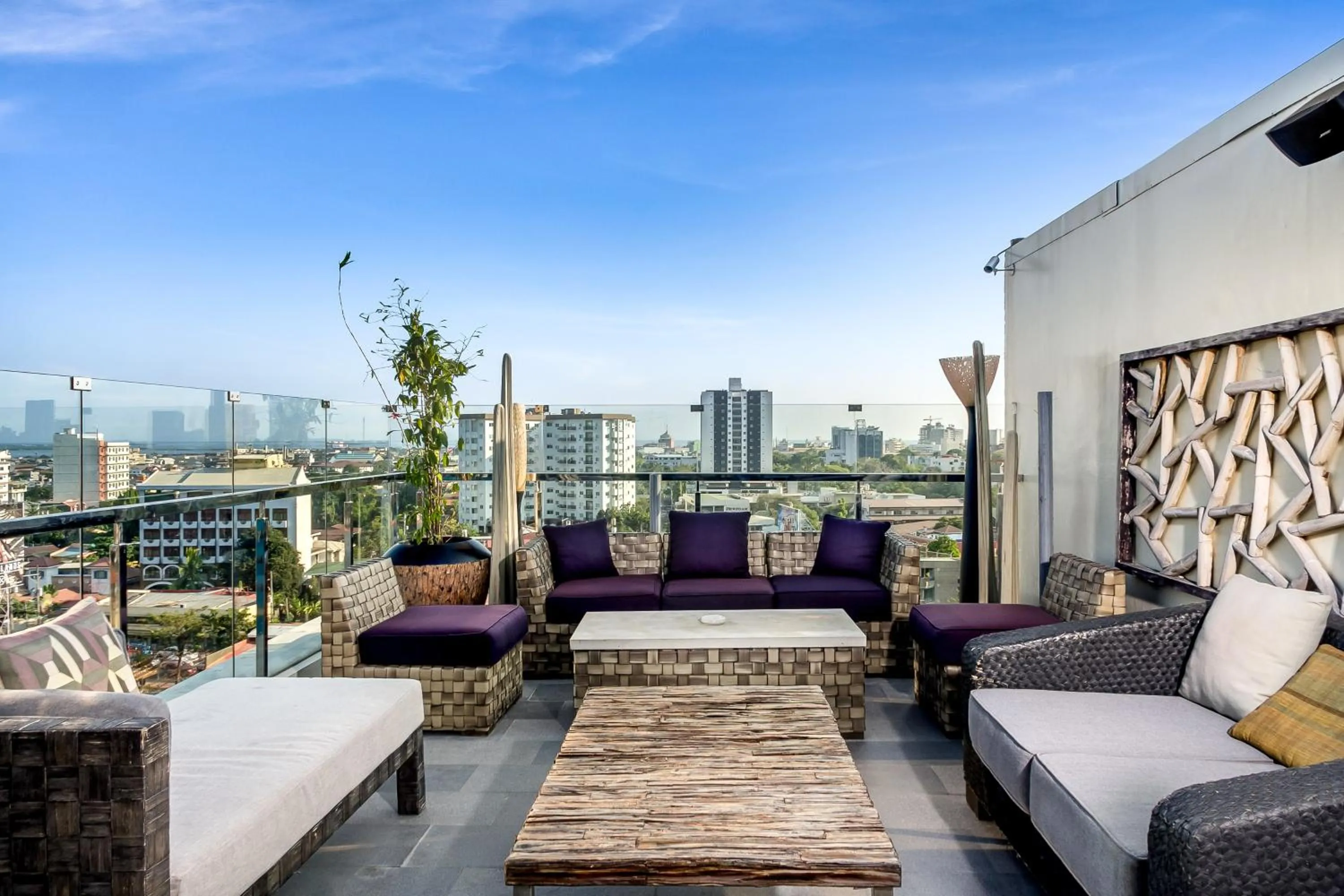 Lounge or bar in Azia Suites and Residences