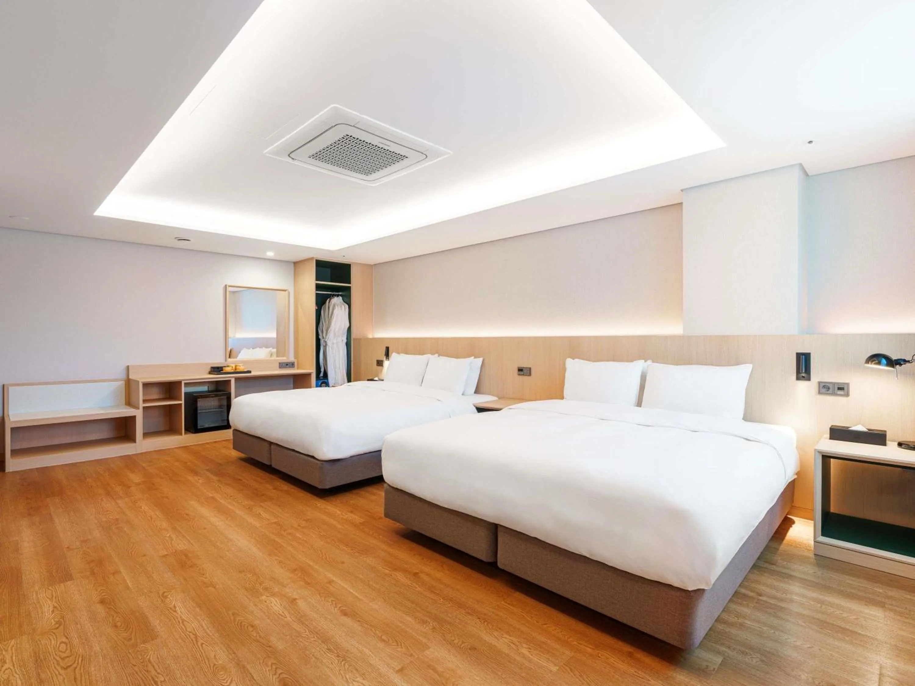 Bedroom, Bed in ibis Styles Ambassador Jeonju City Centre