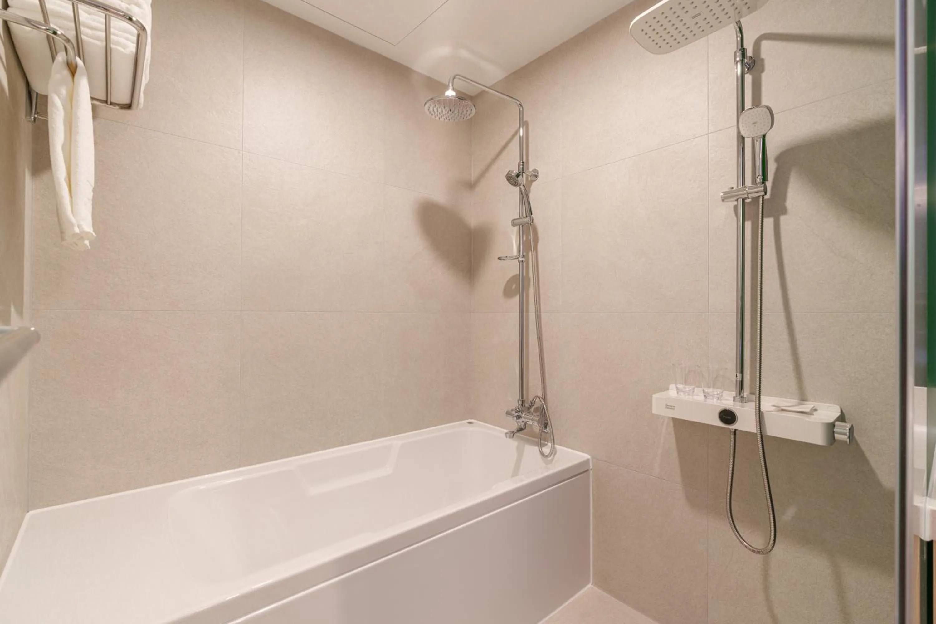 Shower in ibis Styles Ambassador Jeonju City Centre