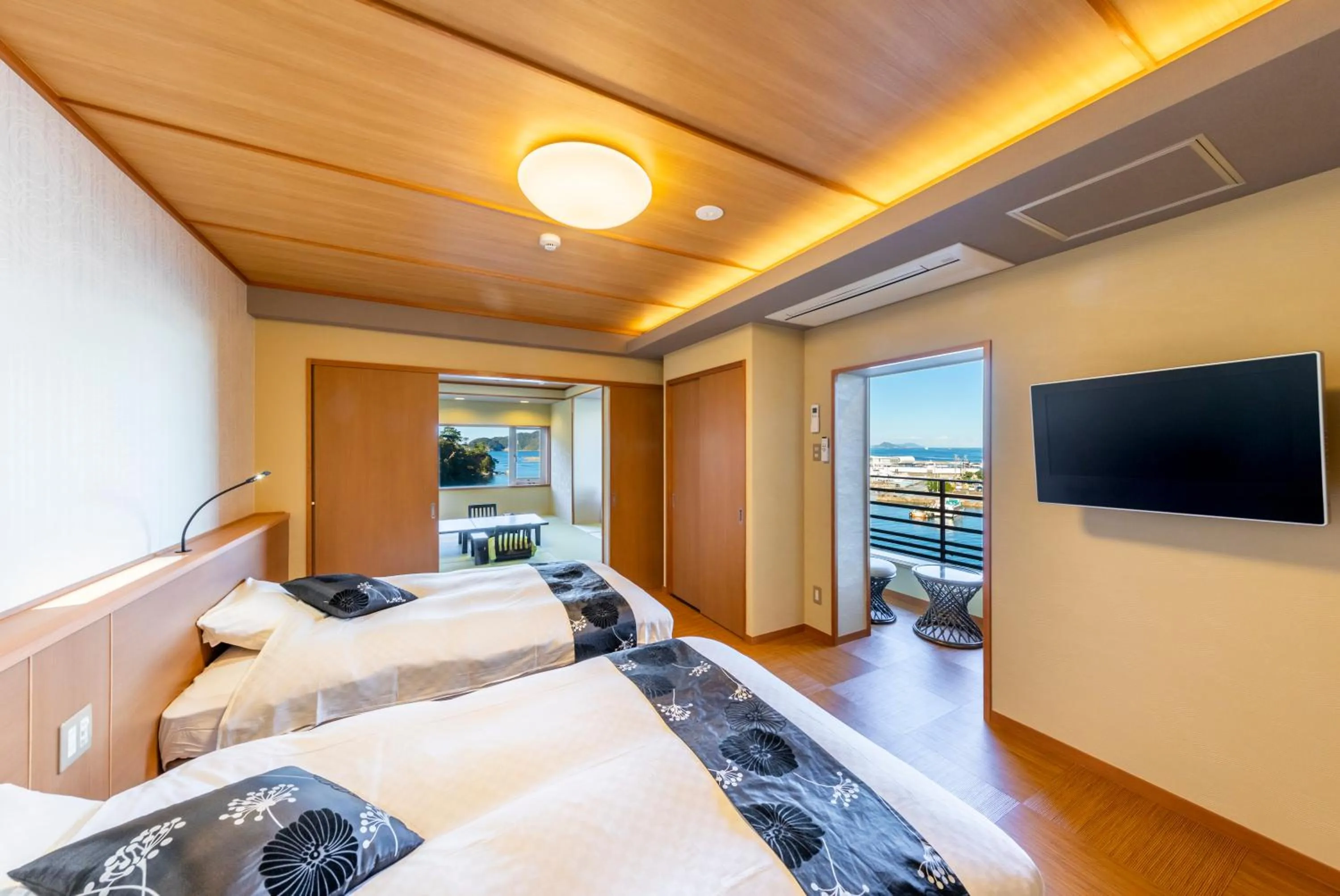 Bedroom, Bed in Todaya