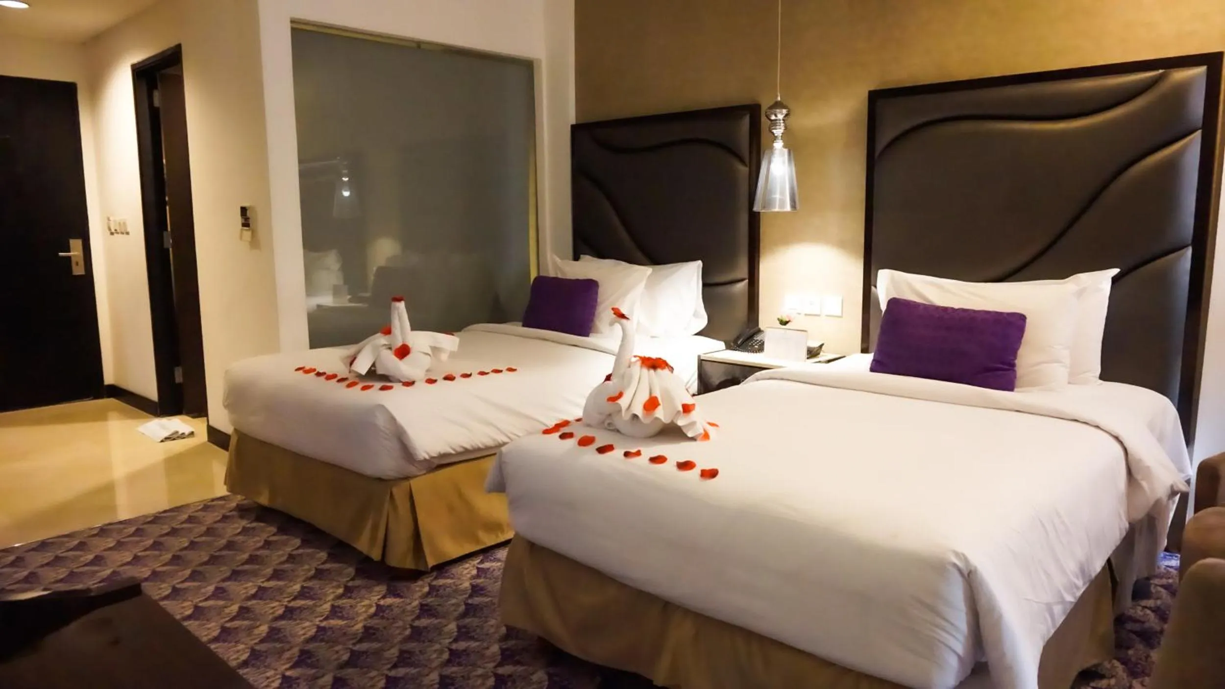 Bed in Aston Bellevue Radio Dalam