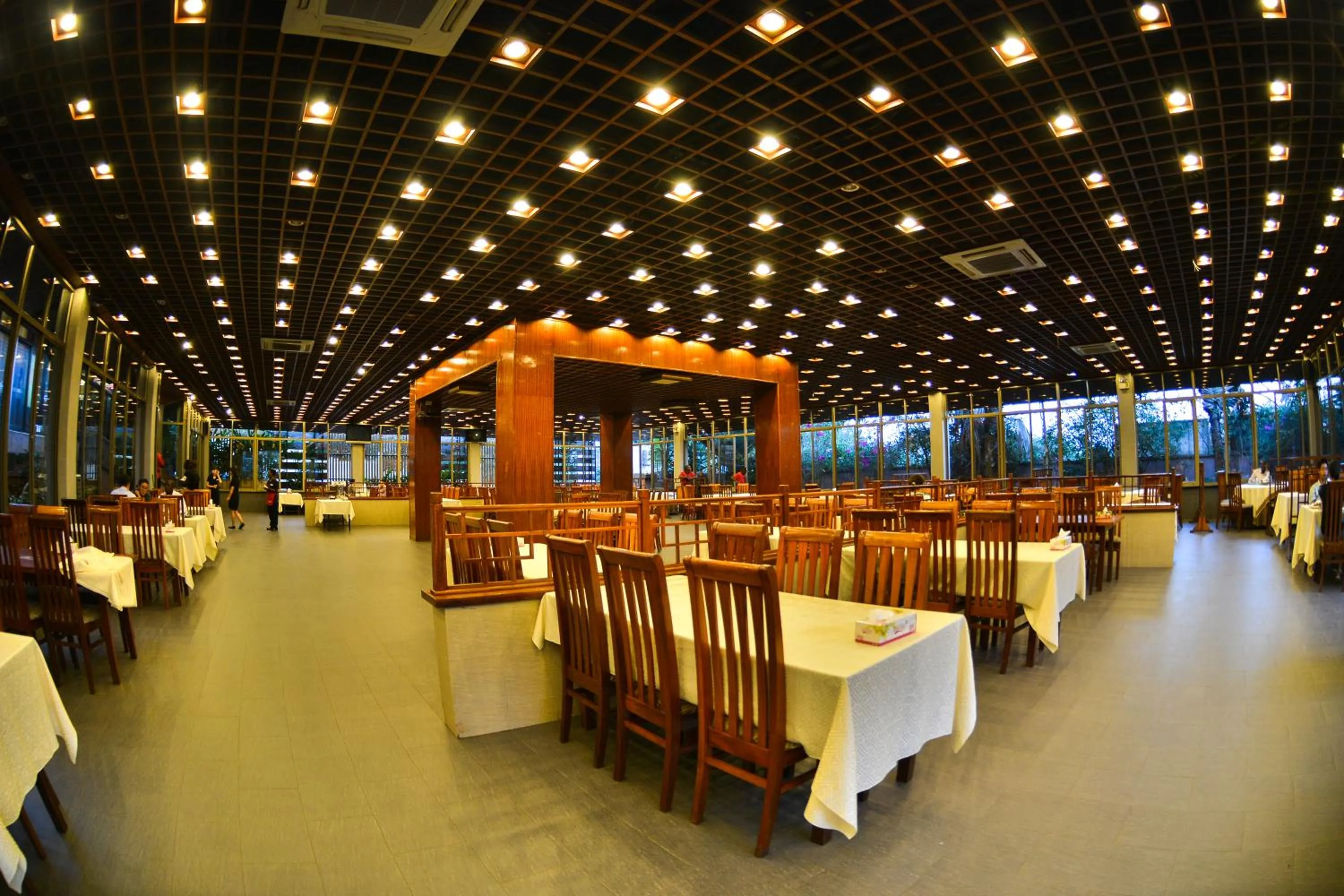 Restaurant/places to eat in Arirang Hotel