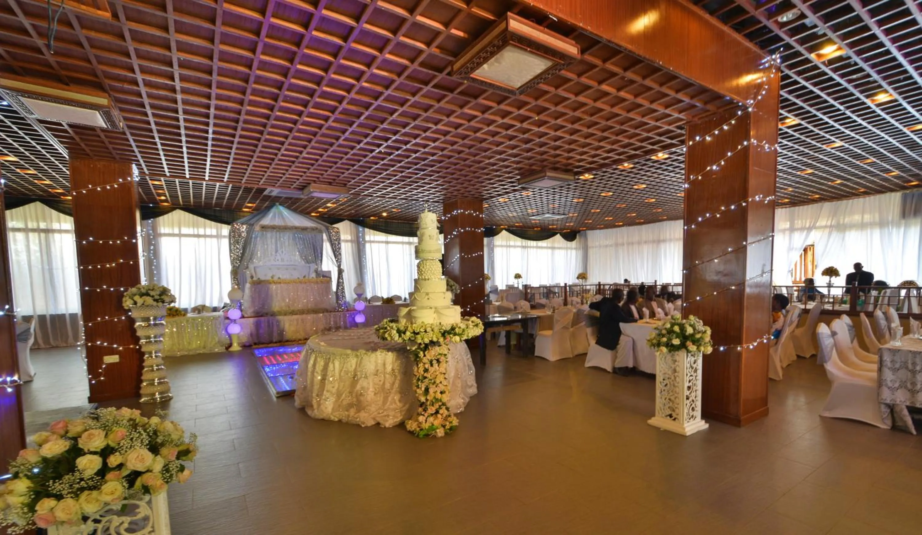 Restaurant/places to eat in Arirang Hotel