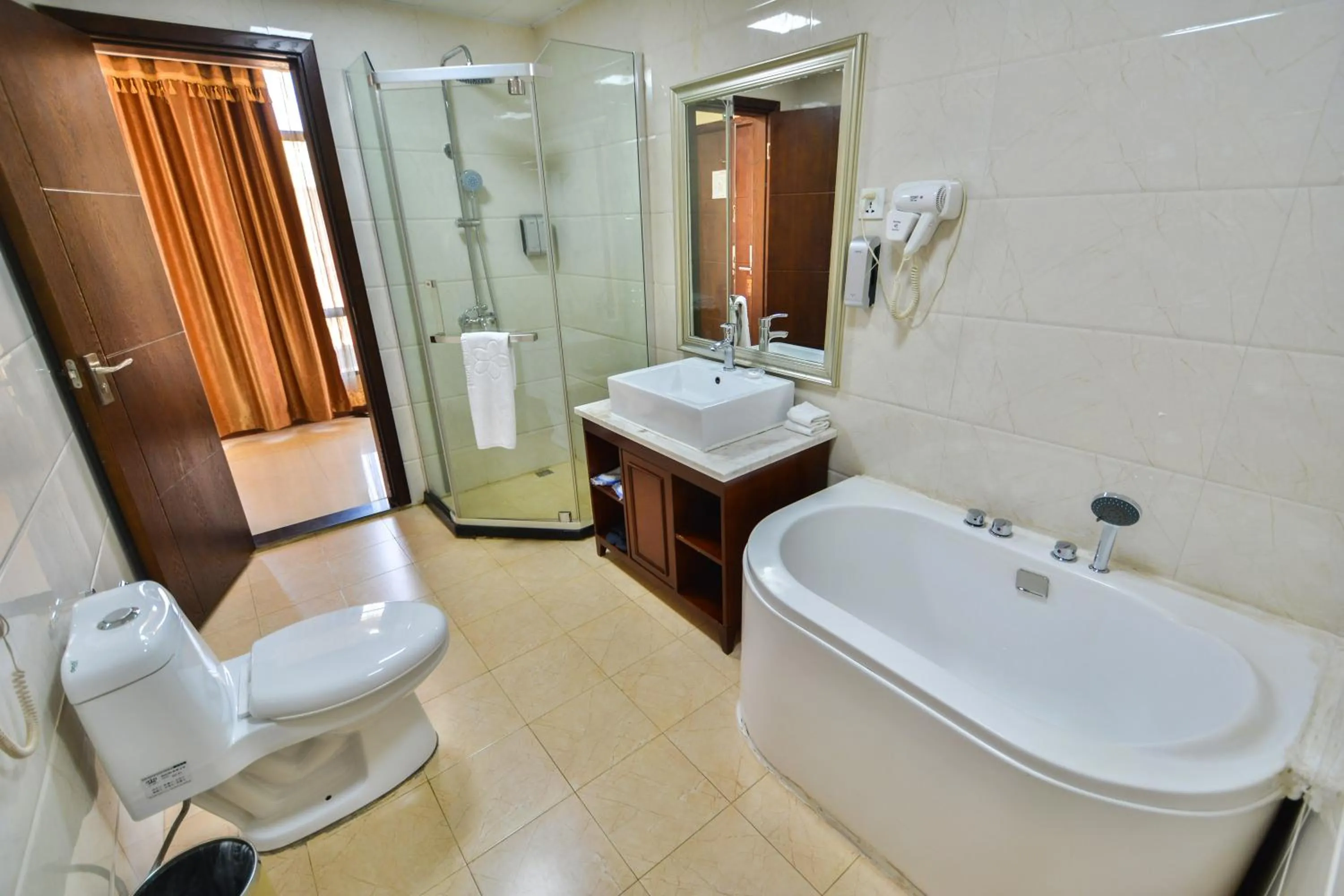 Bathroom in Arirang Hotel