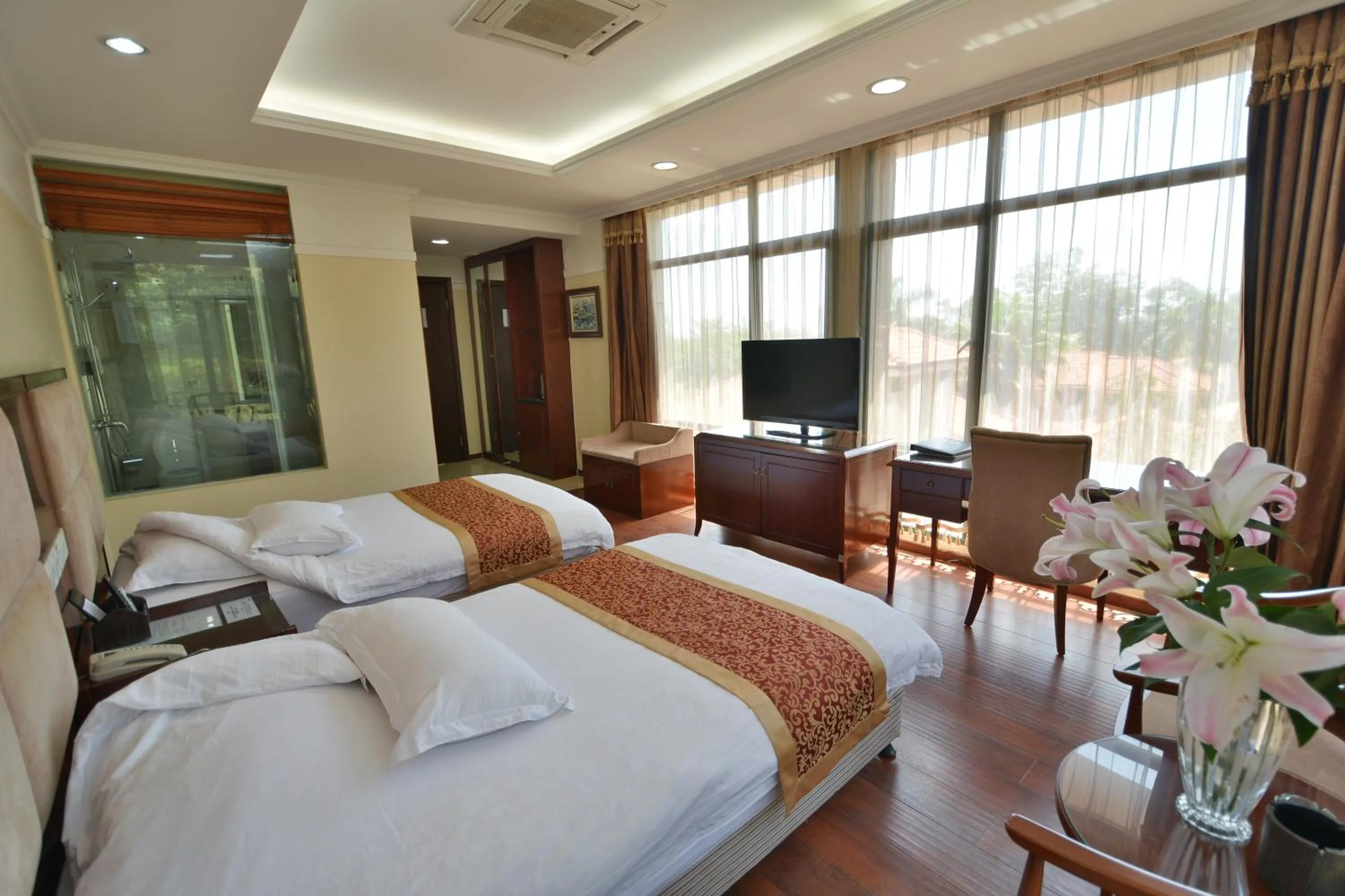 Bedroom in Arirang Hotel