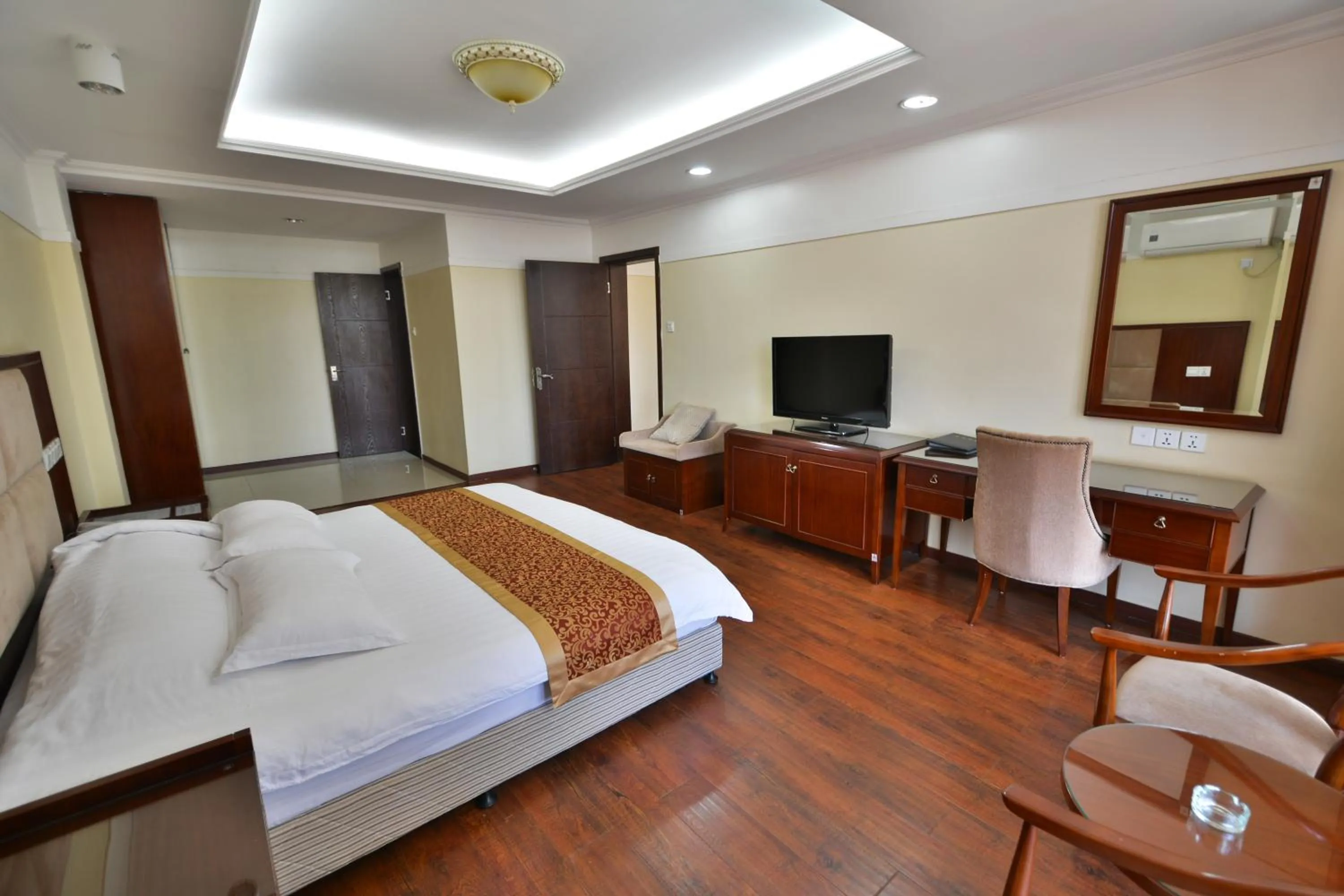 Bedroom in Arirang Hotel