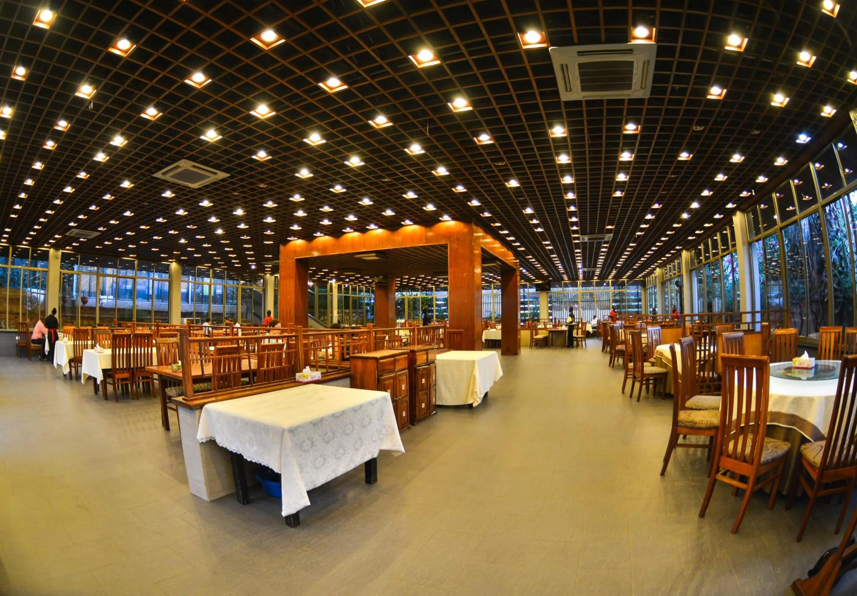 Restaurant/places to eat in Arirang Hotel