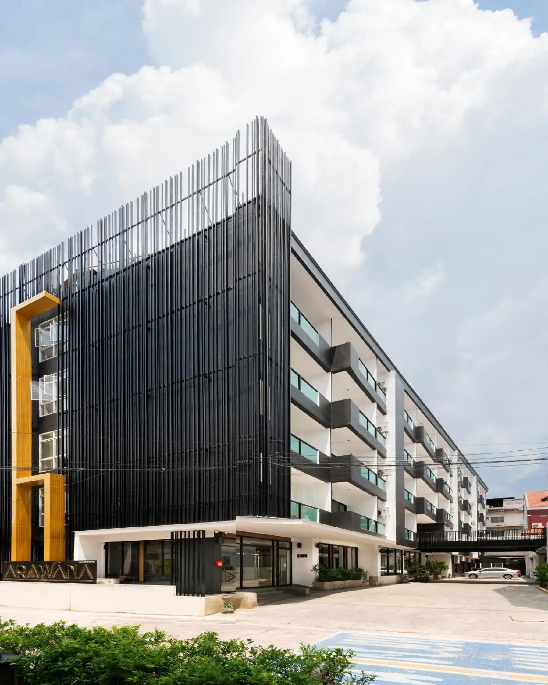 Property building in Arawana Regency North Pattaya Property building in Arawana Regency North Pattaya