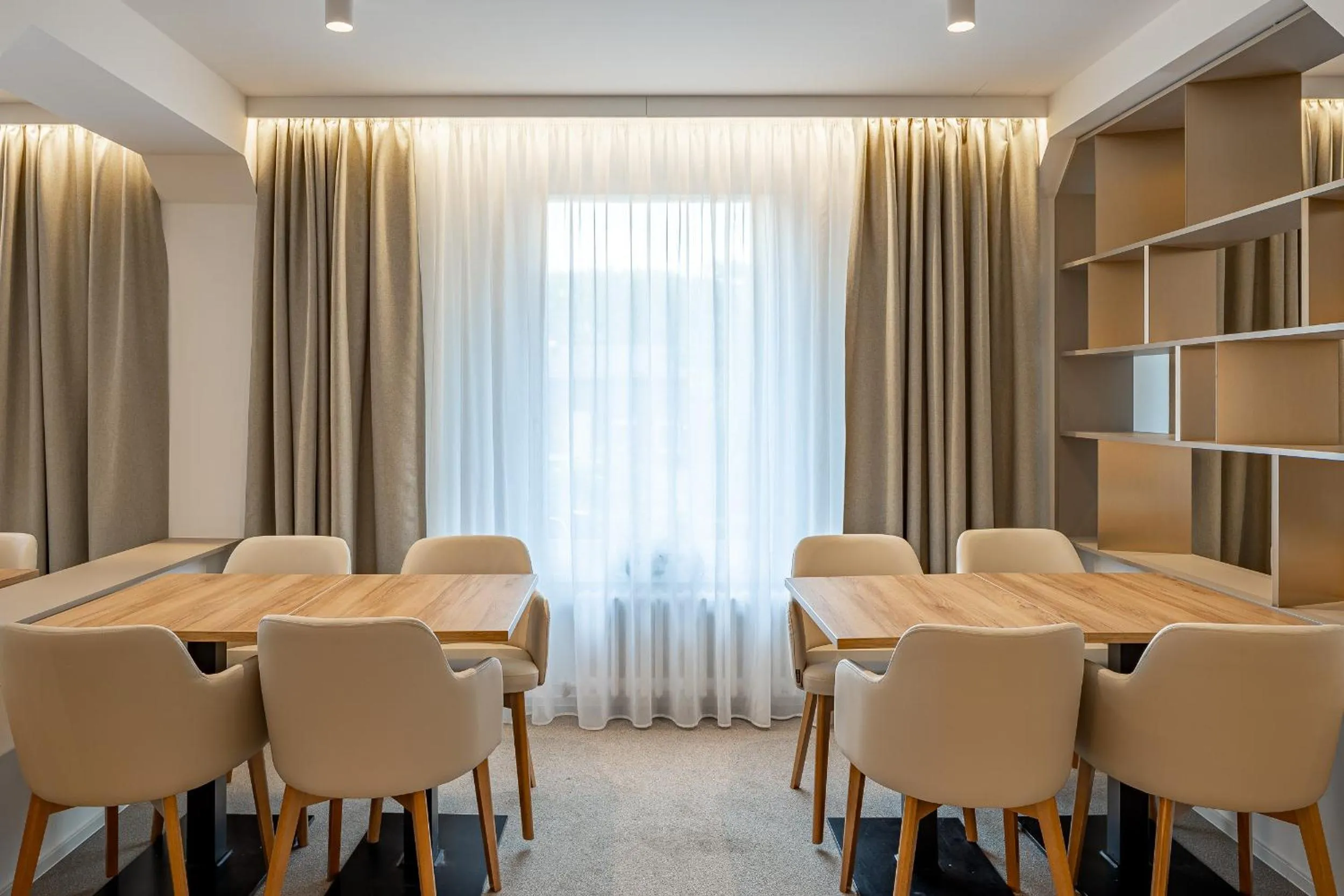 Restaurant/places to eat in Spa Hotel Devin