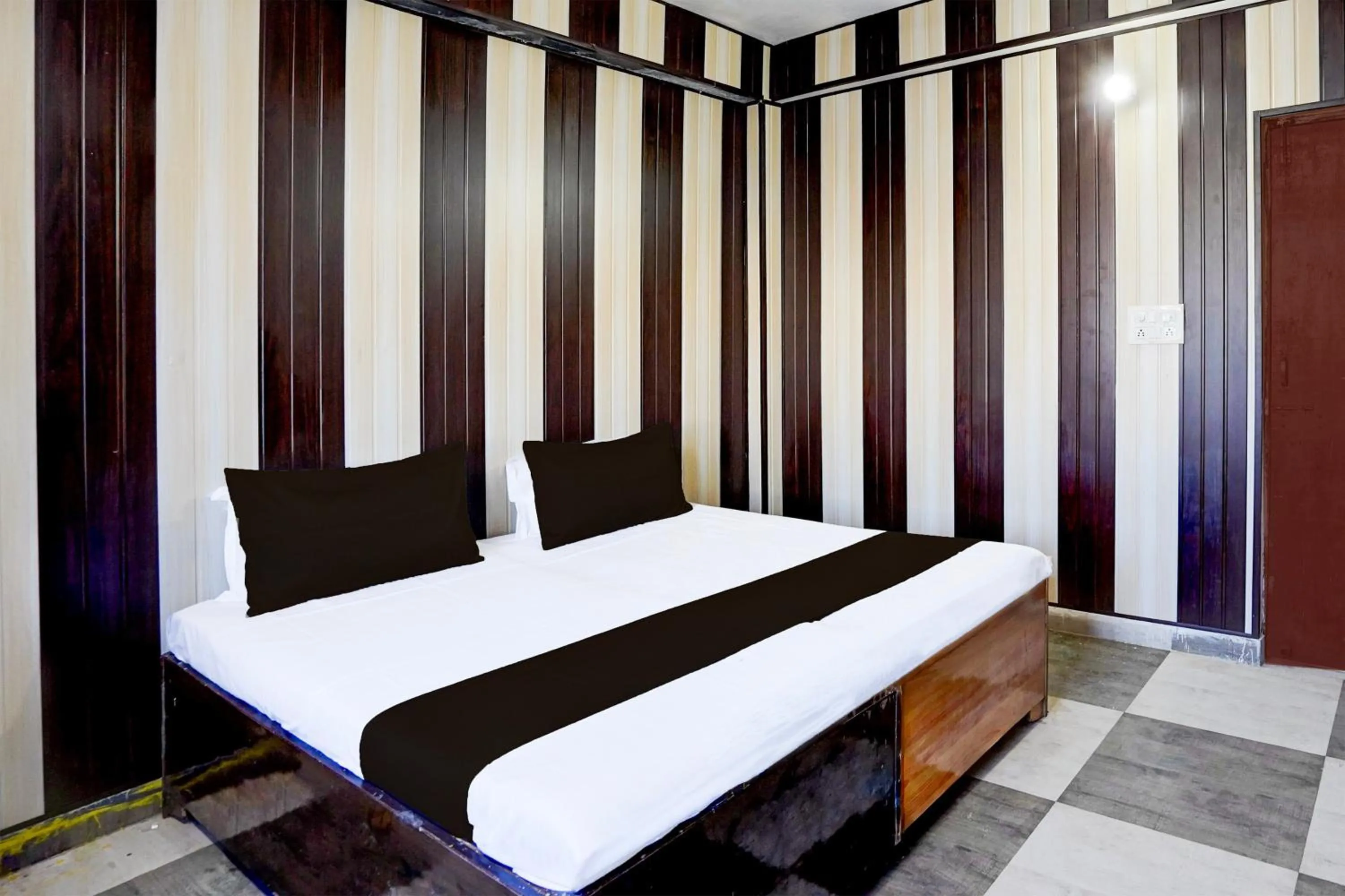 Hotel O Govind Guest house